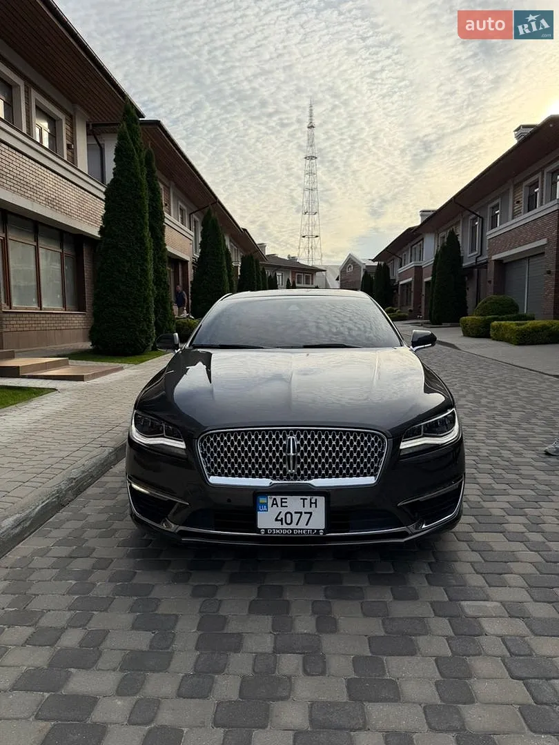Lincoln MKZ, 2019