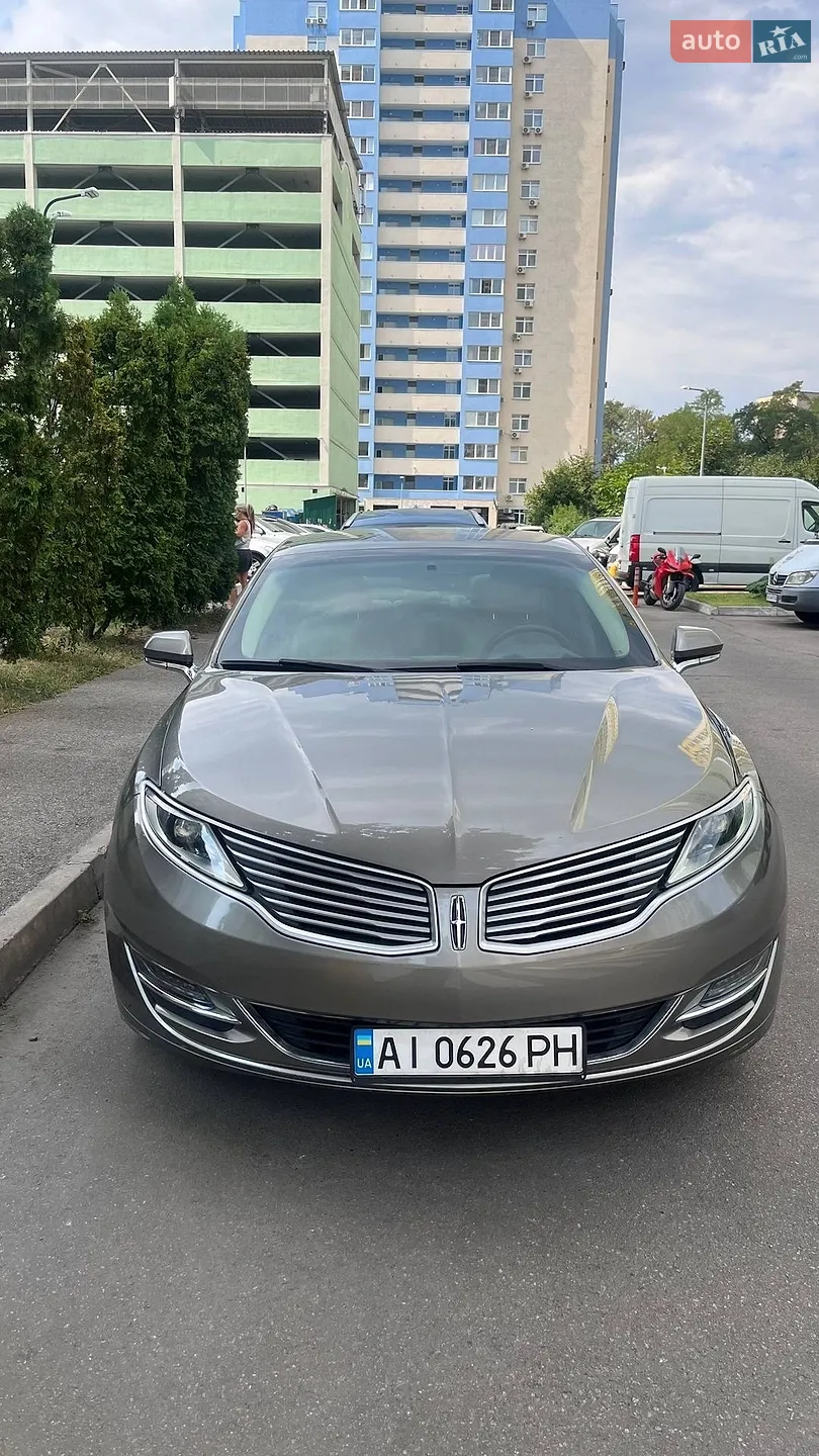 Lincoln MKZ, 2014