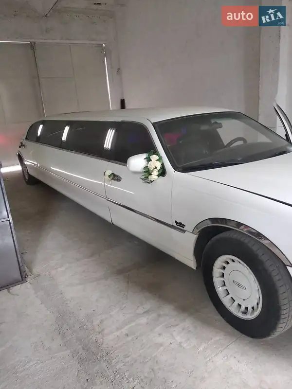 Lincoln Town Car, 1999