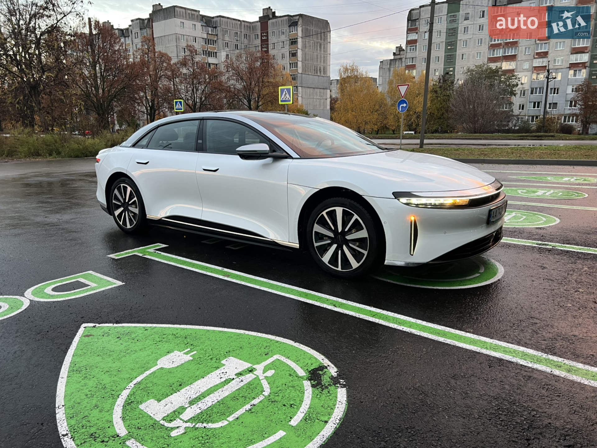 Lucid Air, 2022