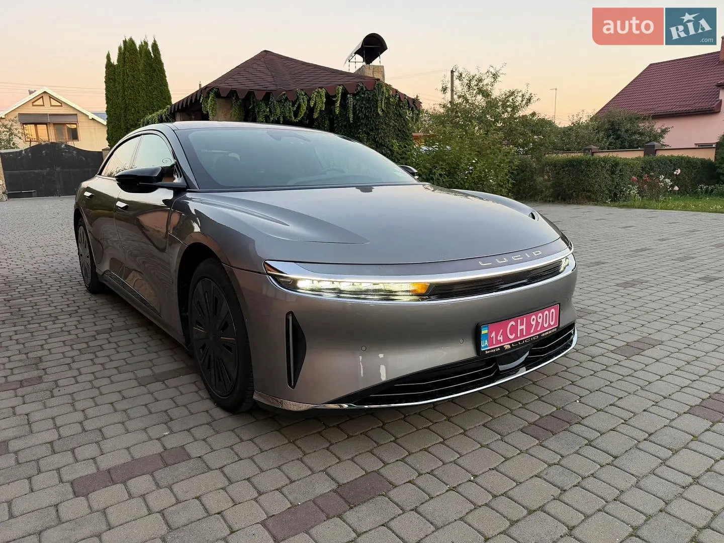 Lucid Air, 2024