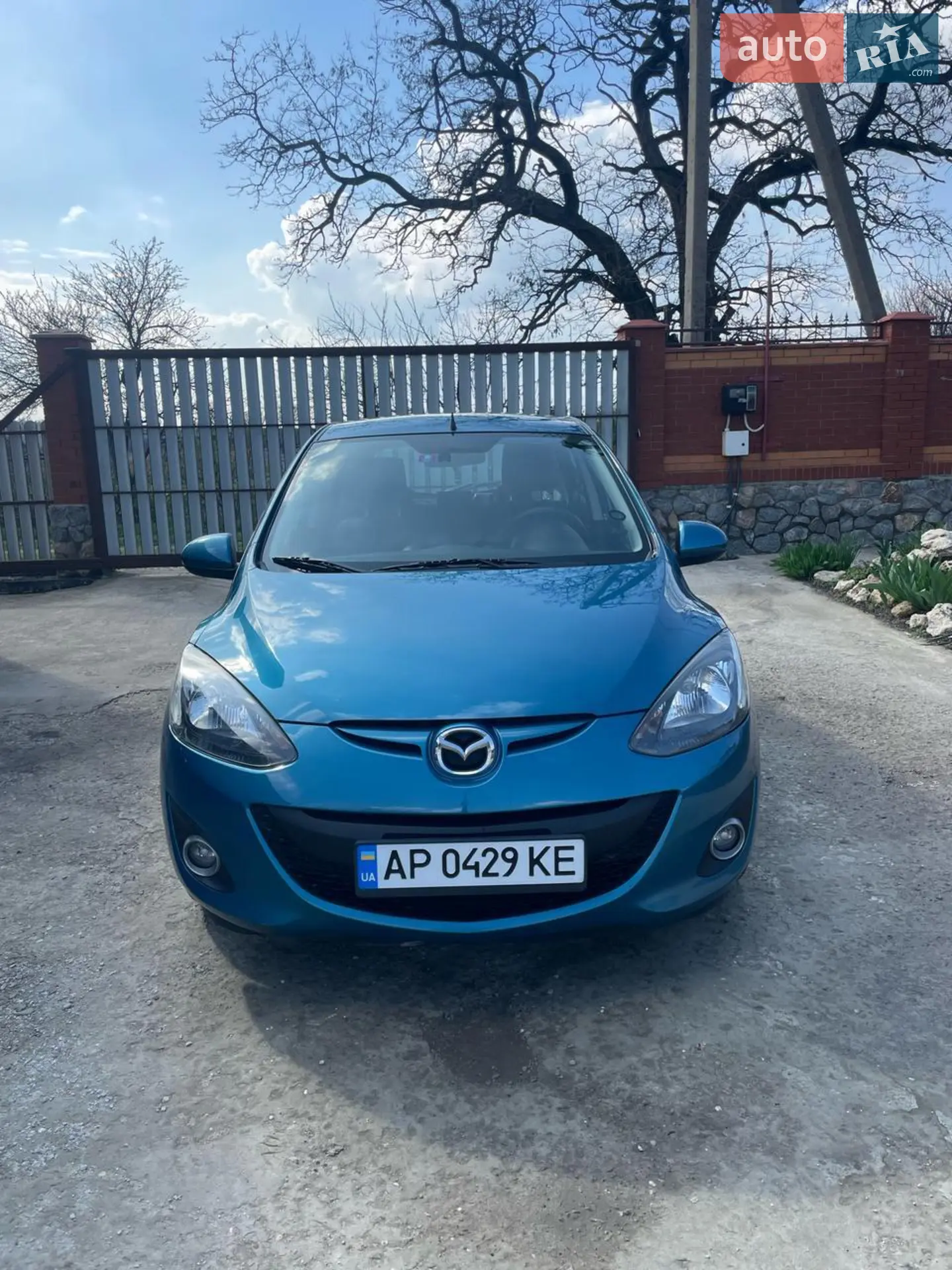 Mazda 2, 2012
