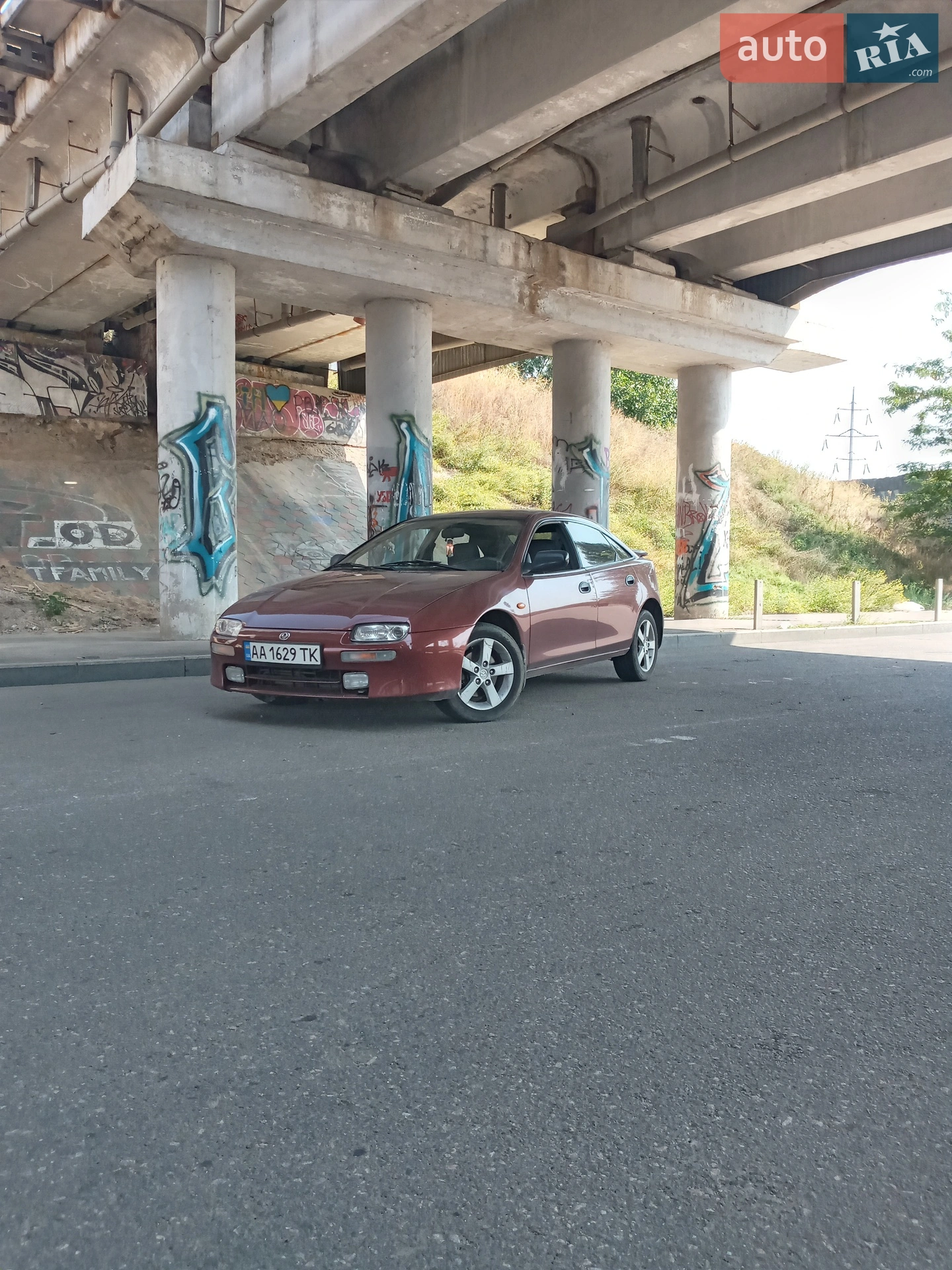 Mazda 323, 1996