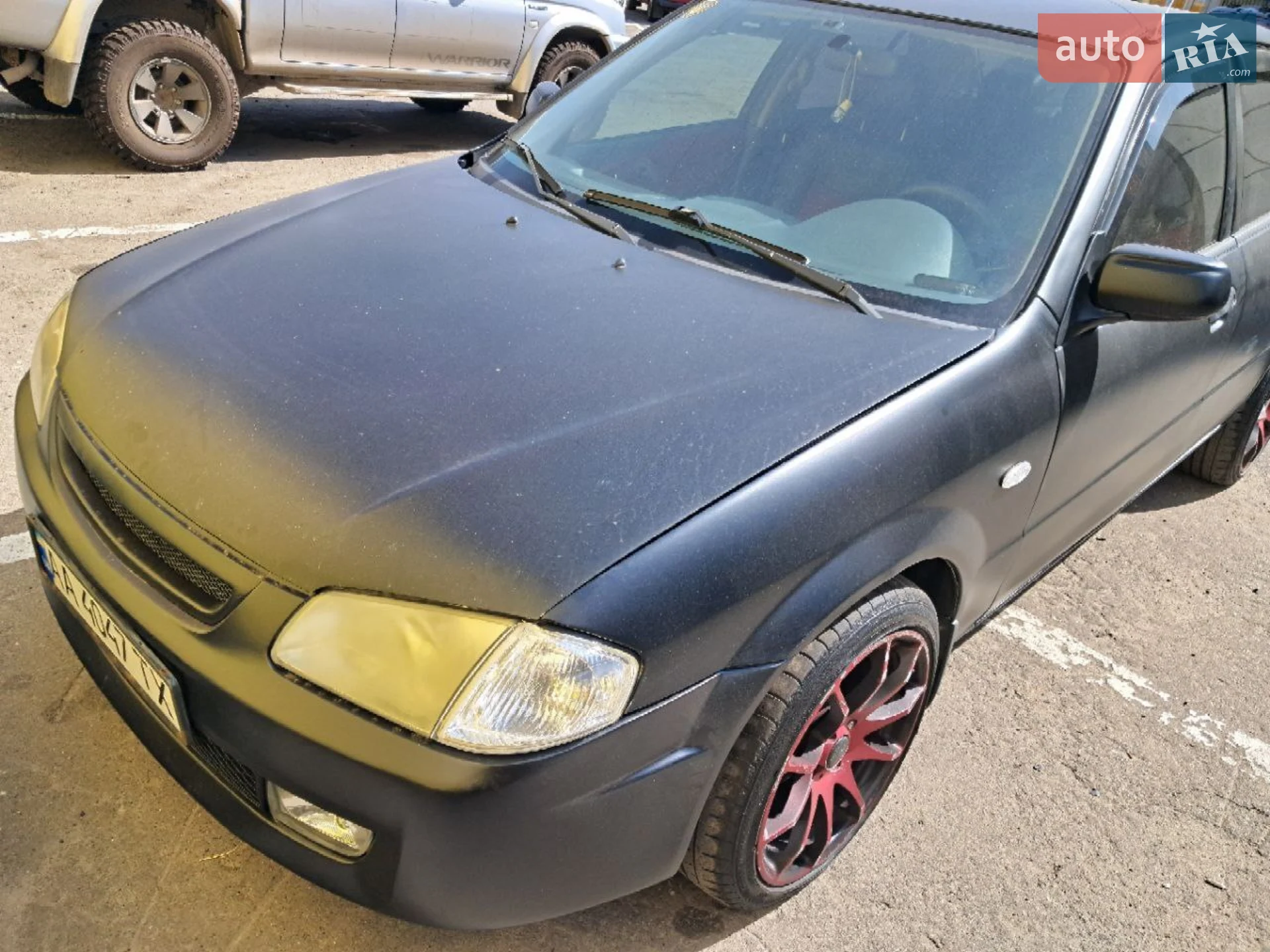 Mazda 323, 2000