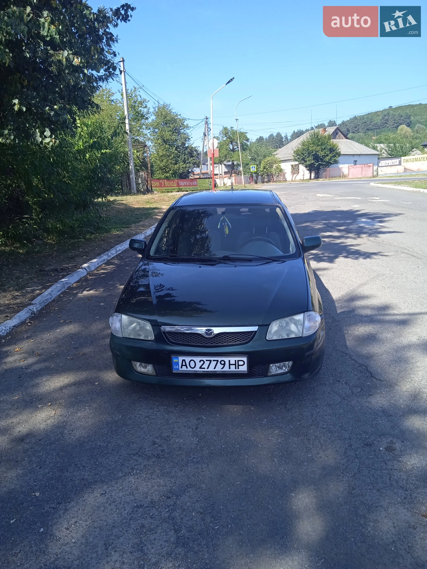 Mazda 323, 1998