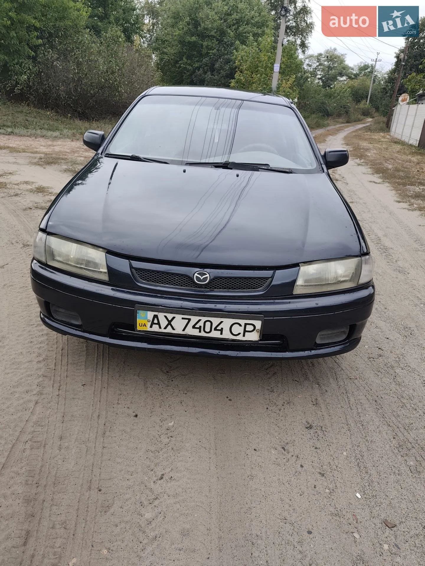 Mazda 323, 1998