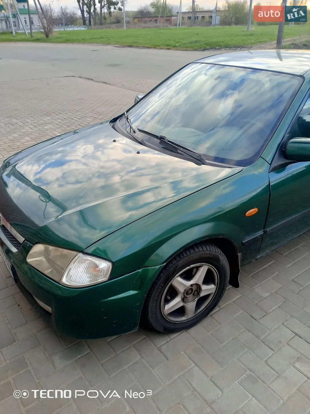 Mazda 323, 1999