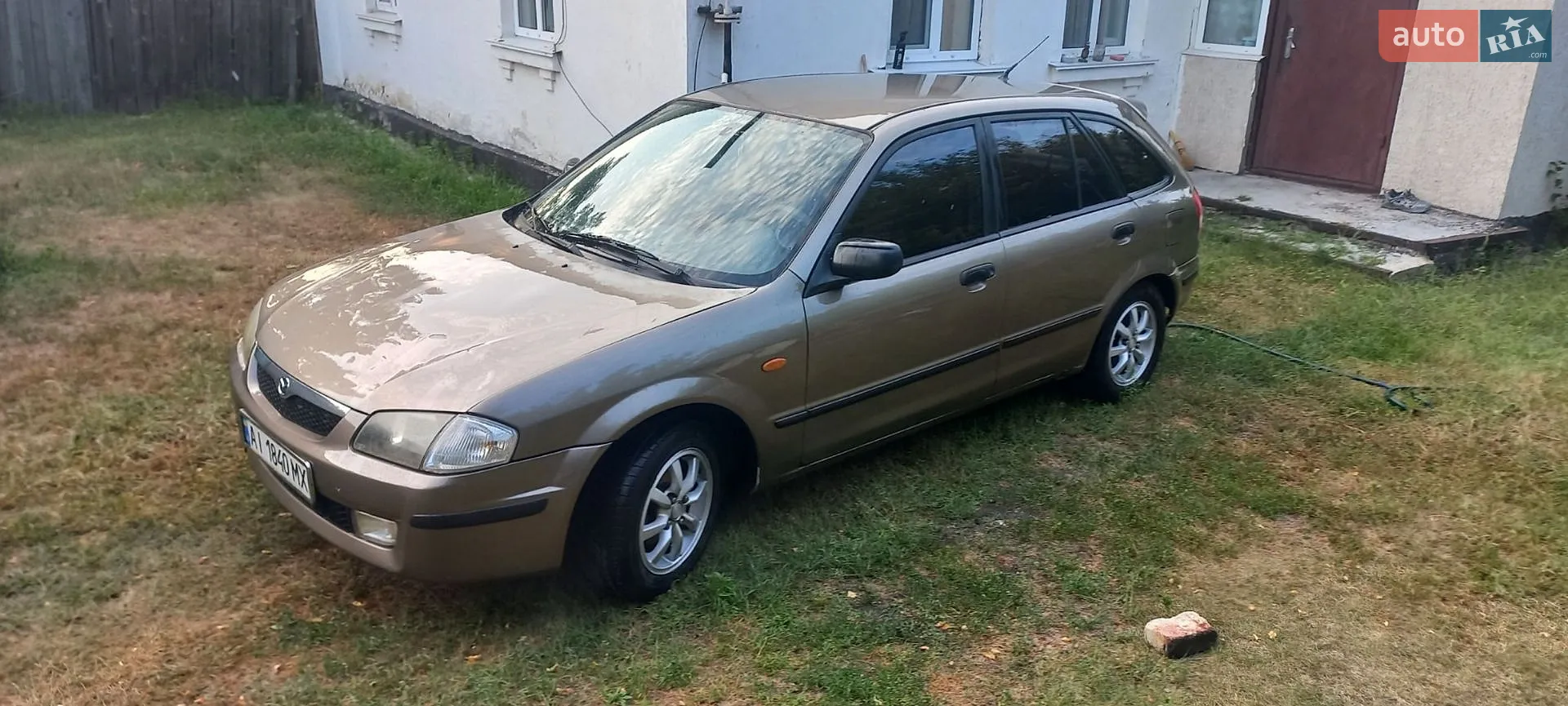 Mazda 323, 1999