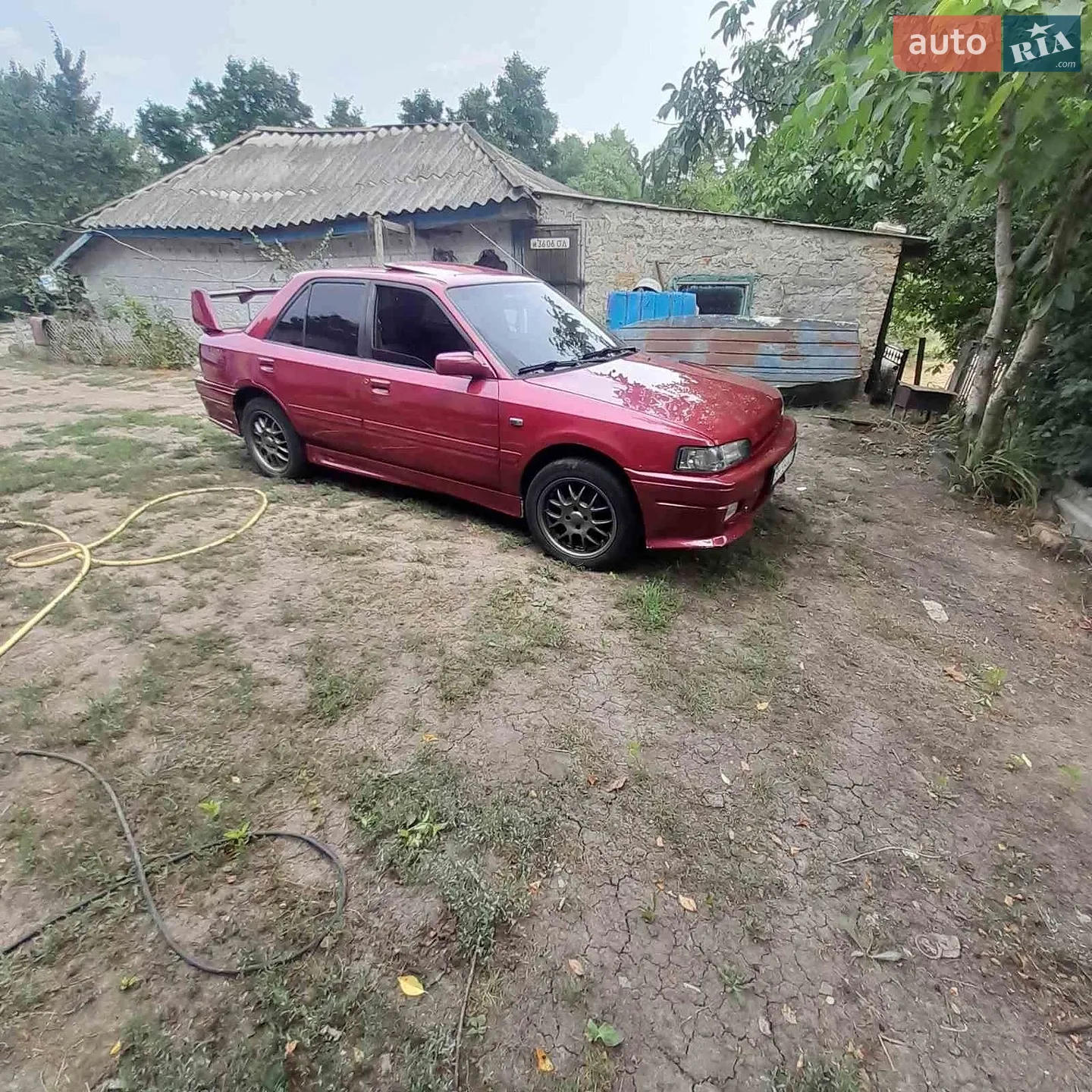 Mazda 323, 1992