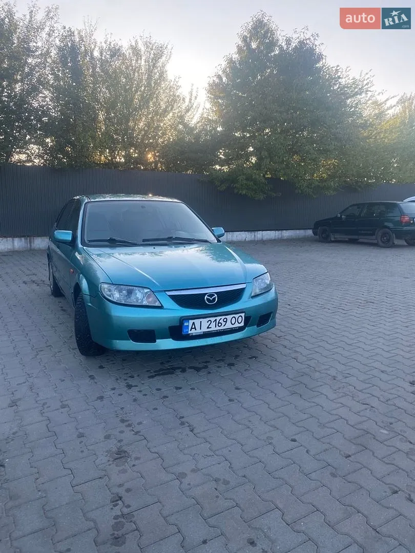 Mazda 323, 2002