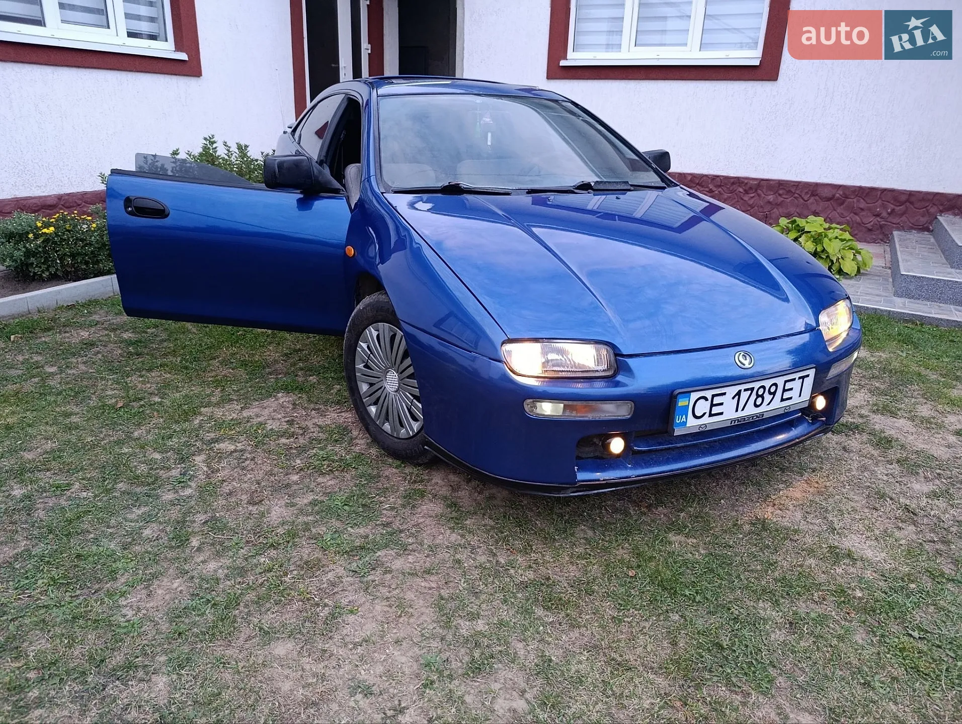 Mazda 323, 1996