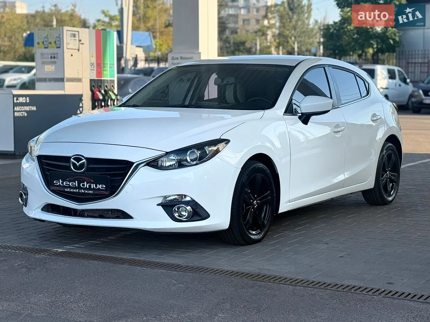 Mazda 3, 2016
