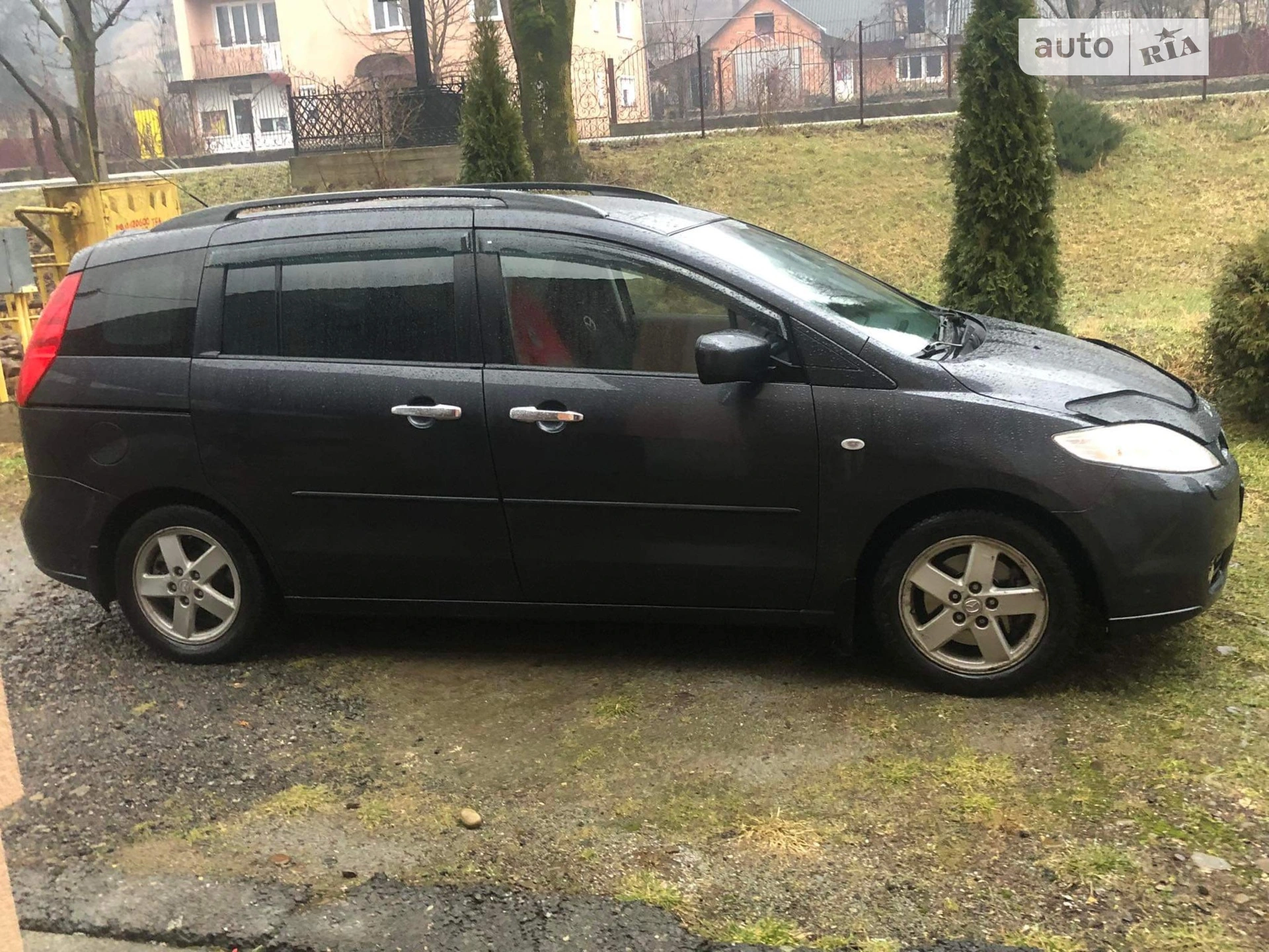 Mazda 5, 2005