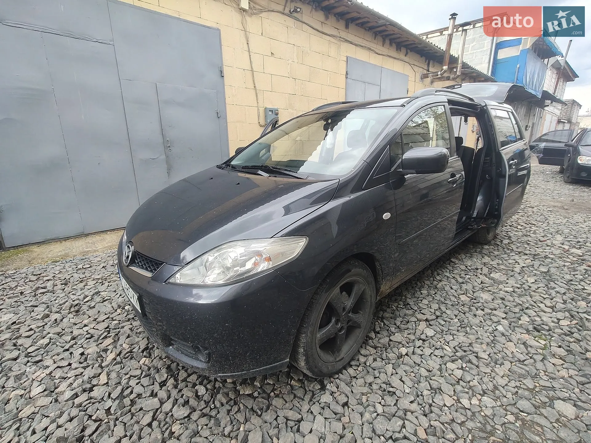 Mazda 5, 2005