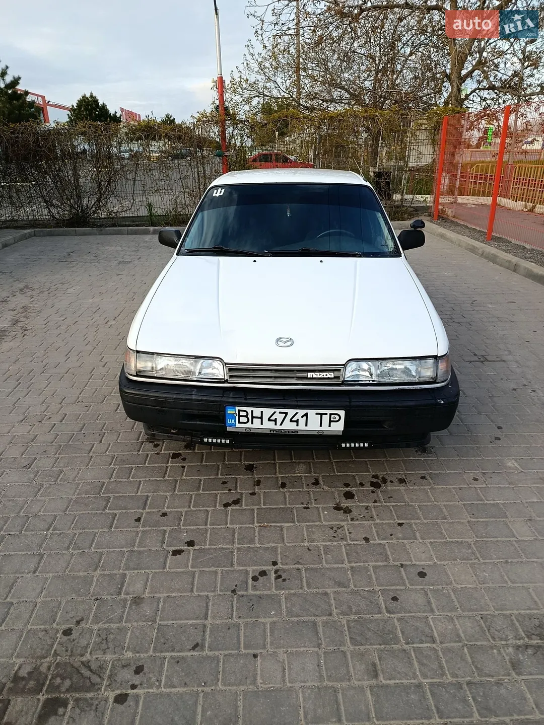 Mazda 626, 1988