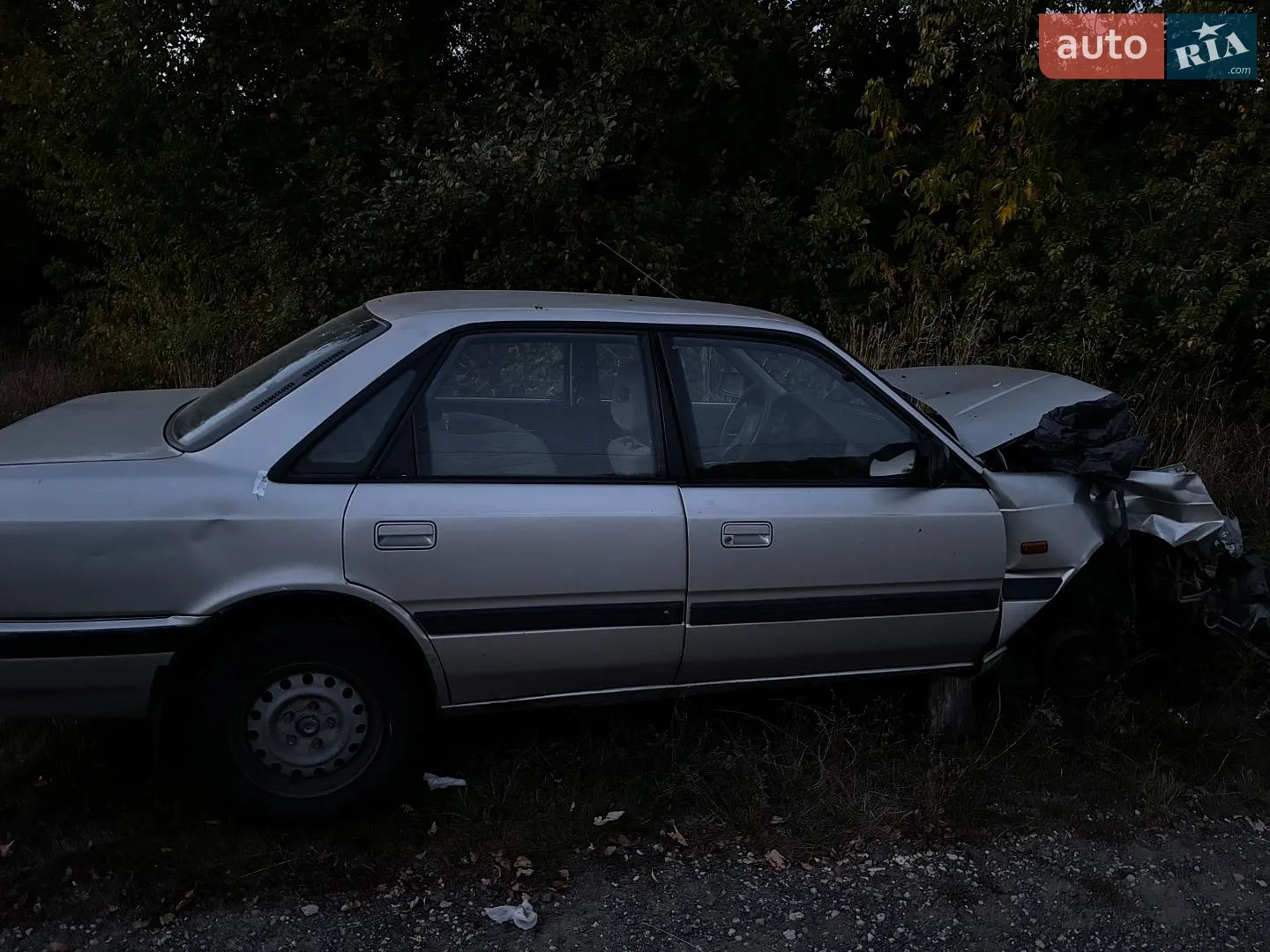 Mazda 626, 1989