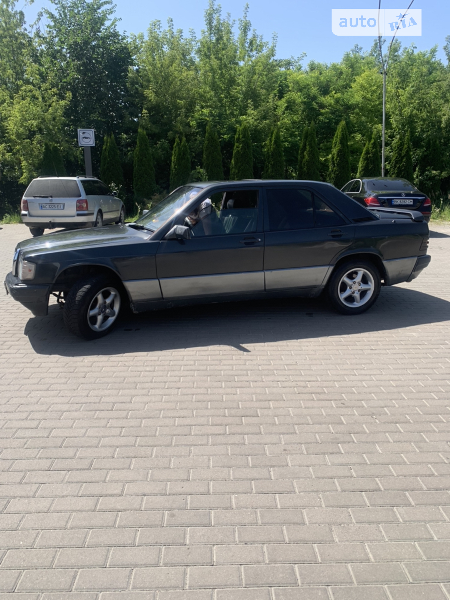 Mercedes-Benz 190, 1989