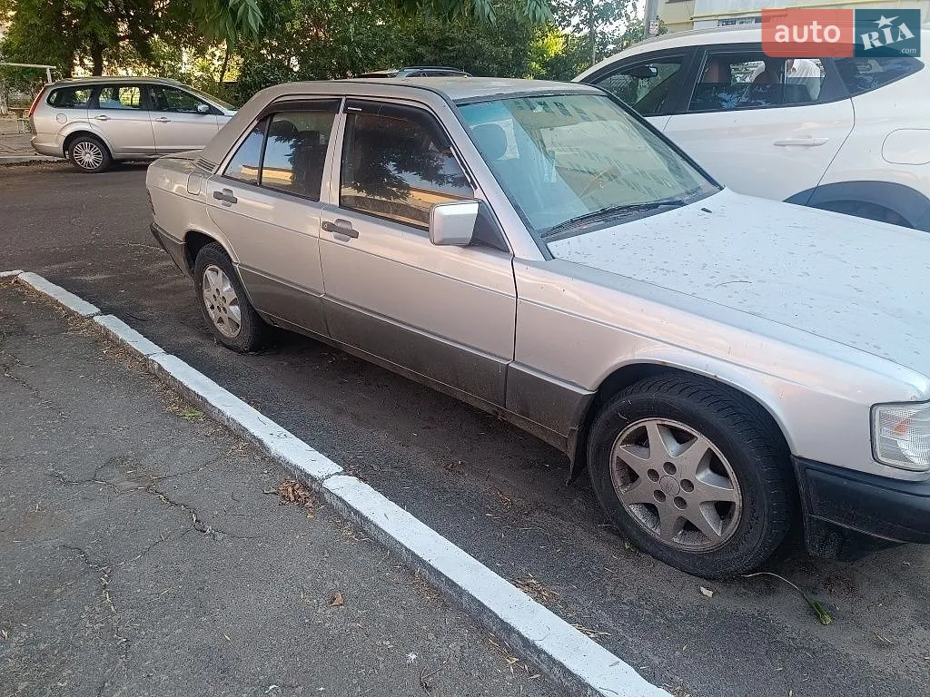 Mercedes-Benz 190, 1984