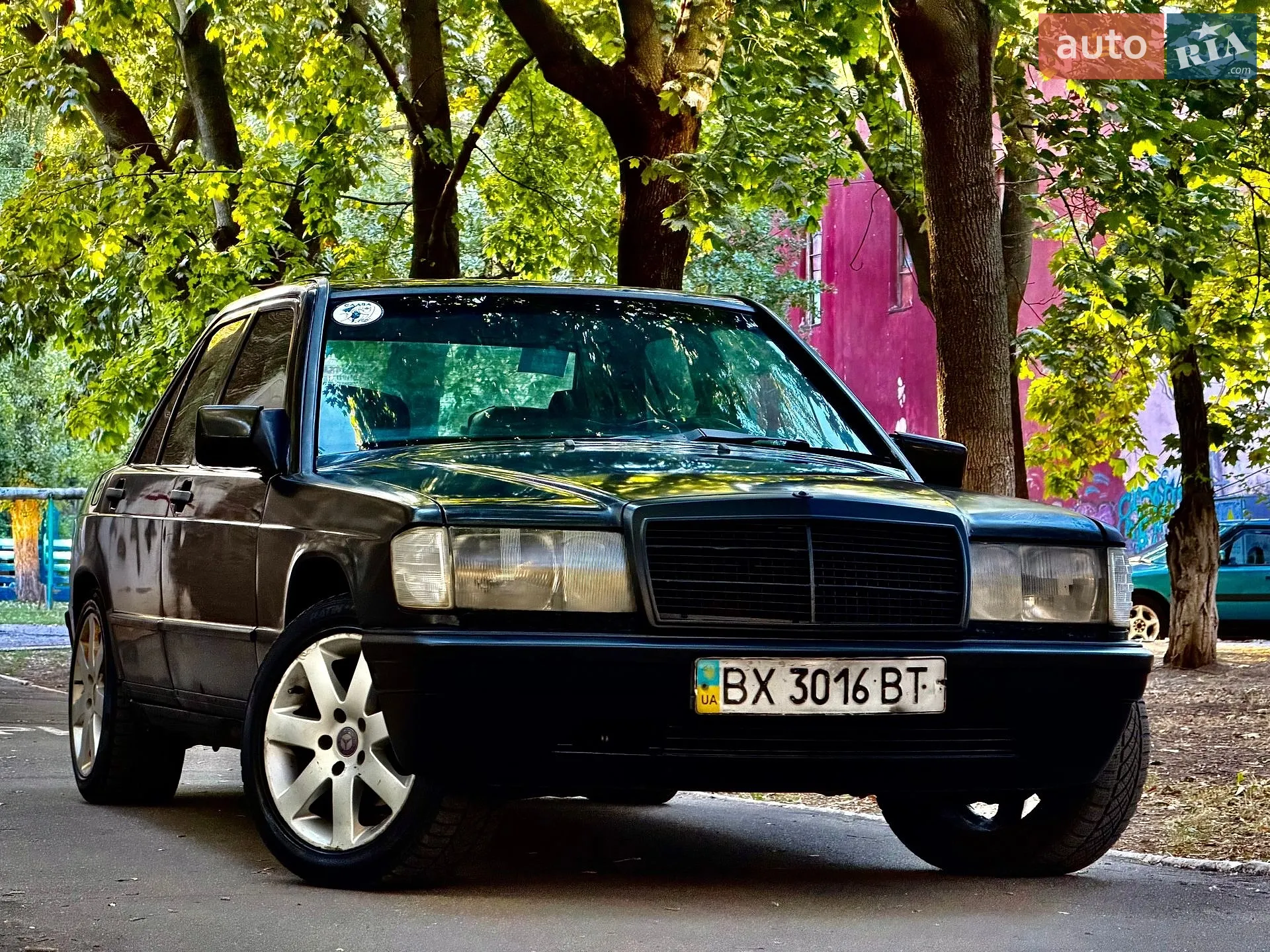 Mercedes-Benz 190 1985 — 1