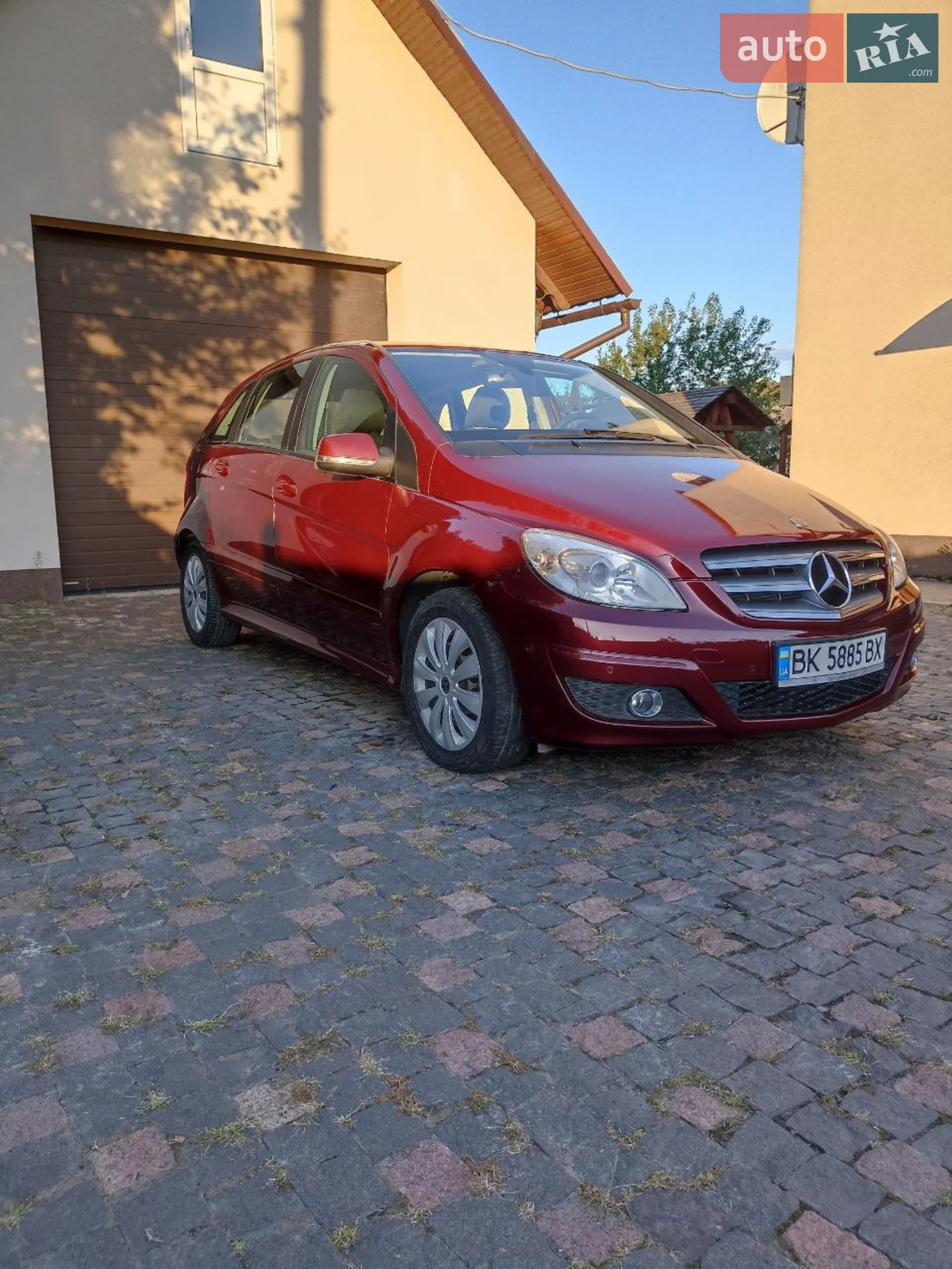 Mercedes-Benz B-Class, 2011