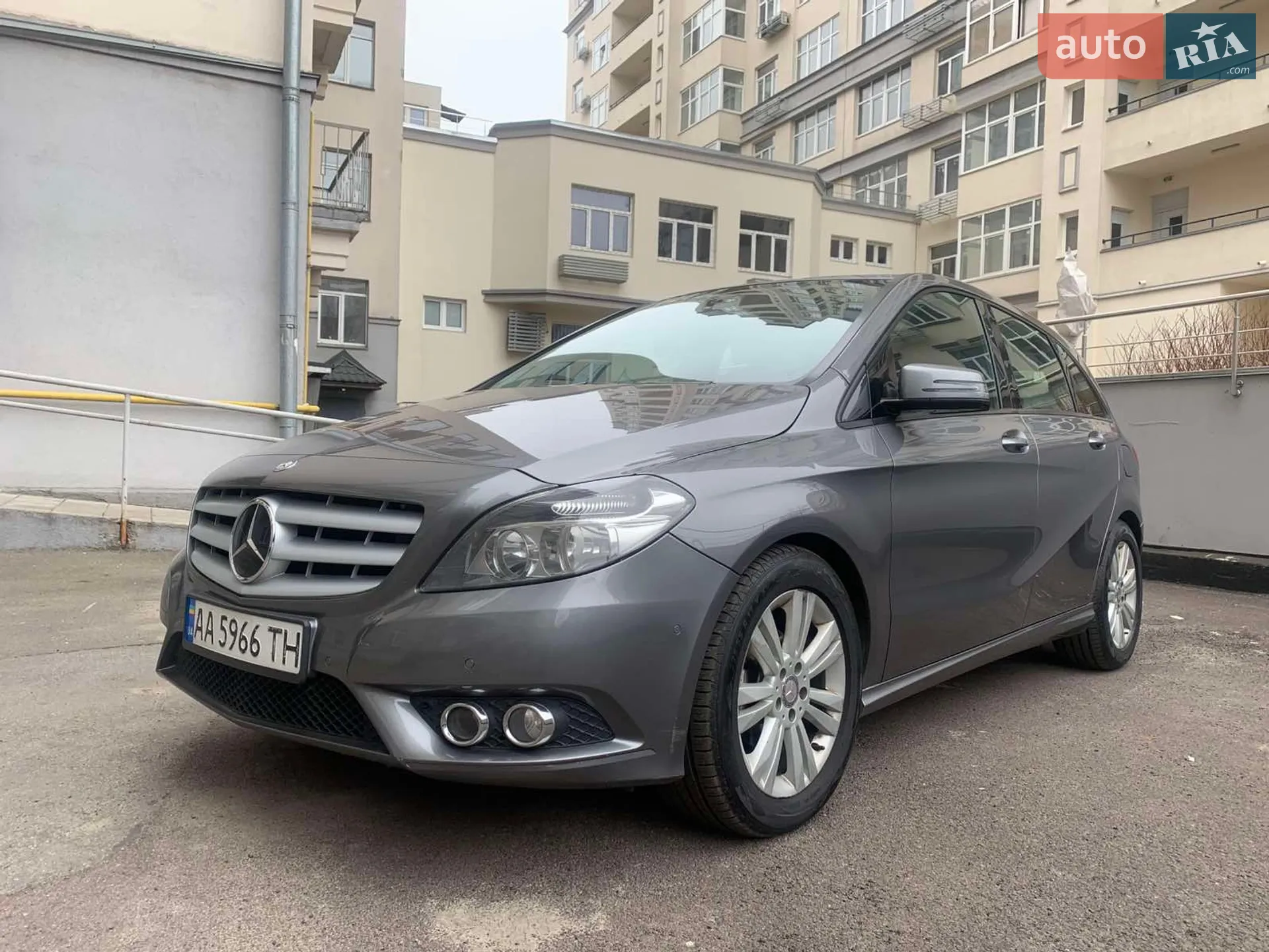 Mercedes-Benz B-Class, 2013