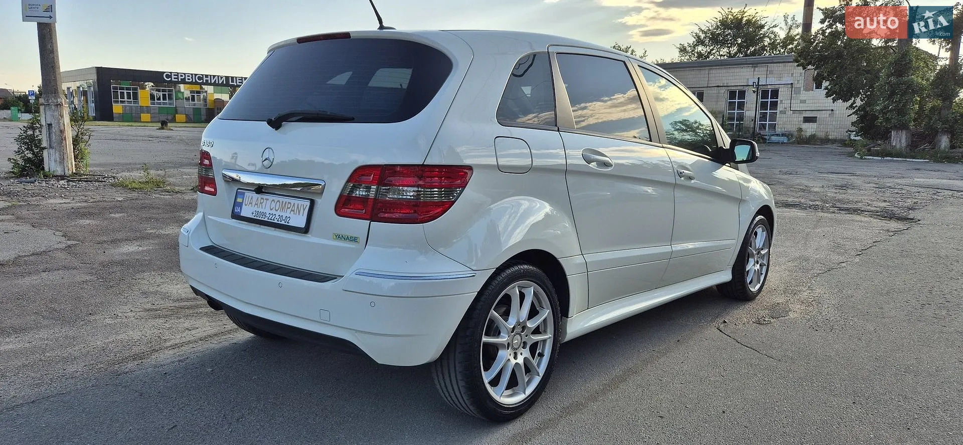 Mercedes-Benz B-Class, 2011