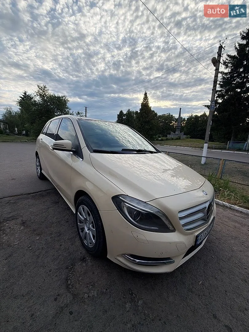 Mercedes-Benz B-Class, 2014