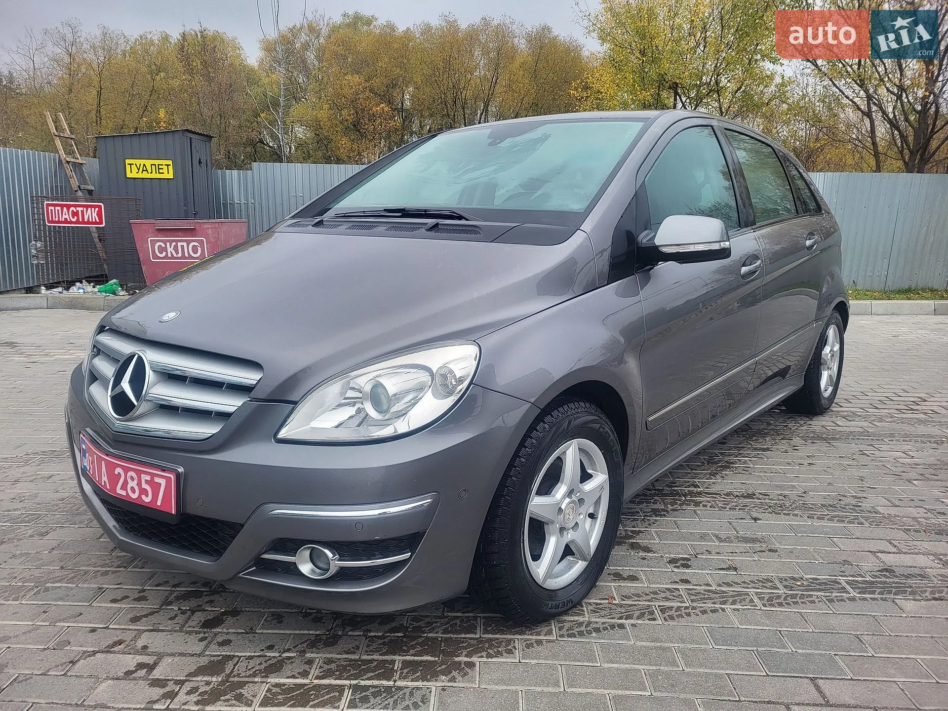 Mercedes-Benz B-Class, 2011