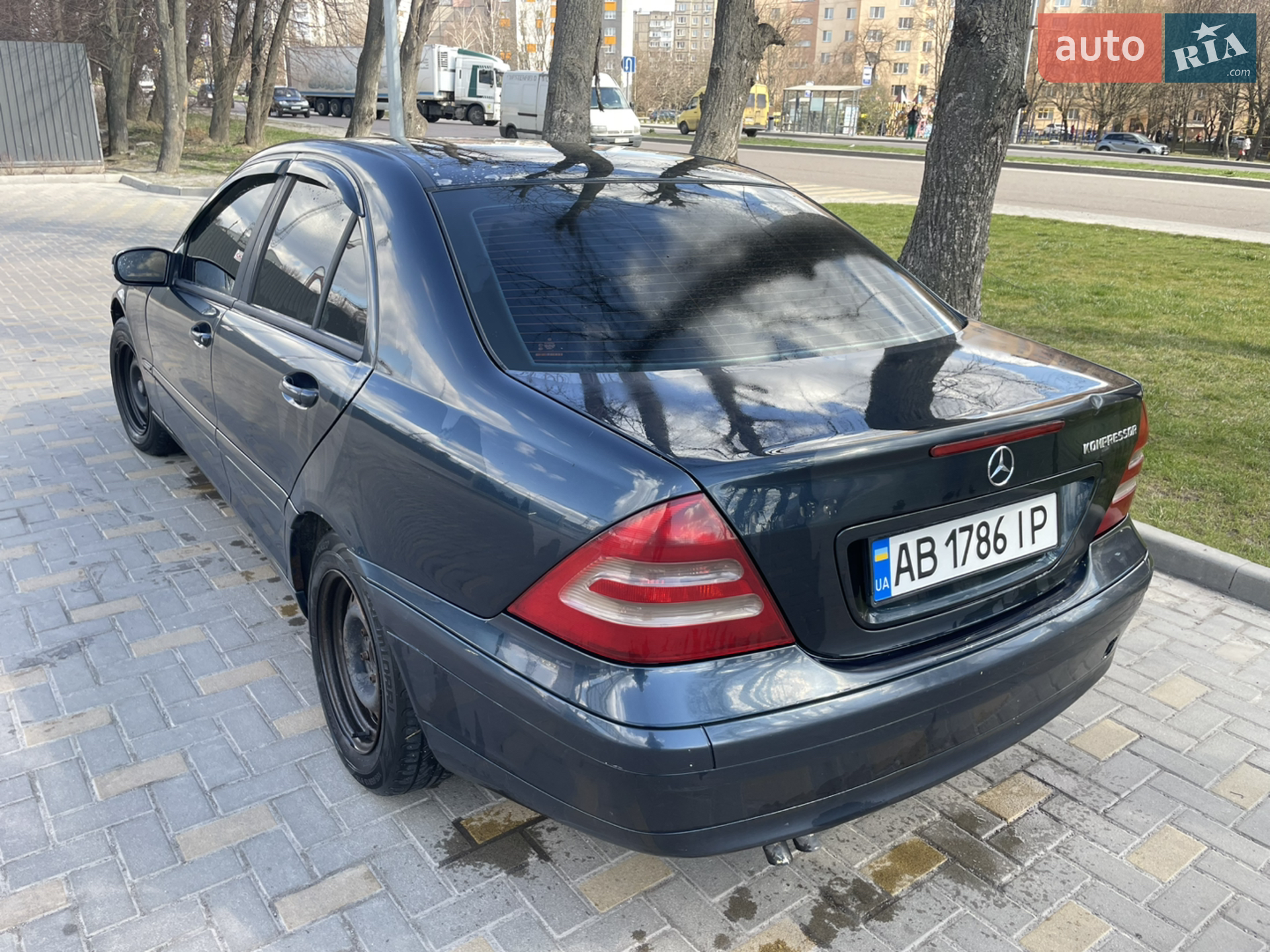 Mercedes-Benz C-Class, 2004