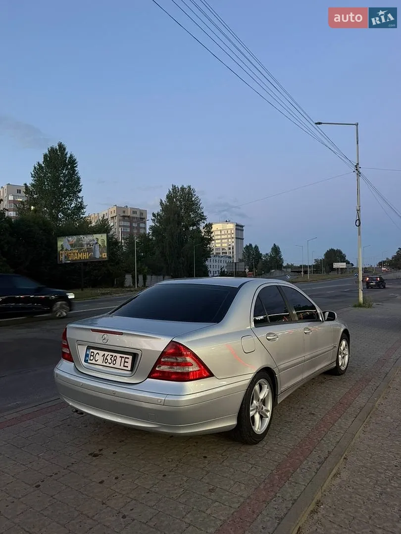 Mercedes-Benz C-Class, 2005