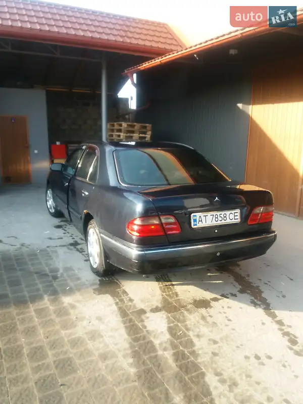 Mercedes-Benz E-Class, 2001
