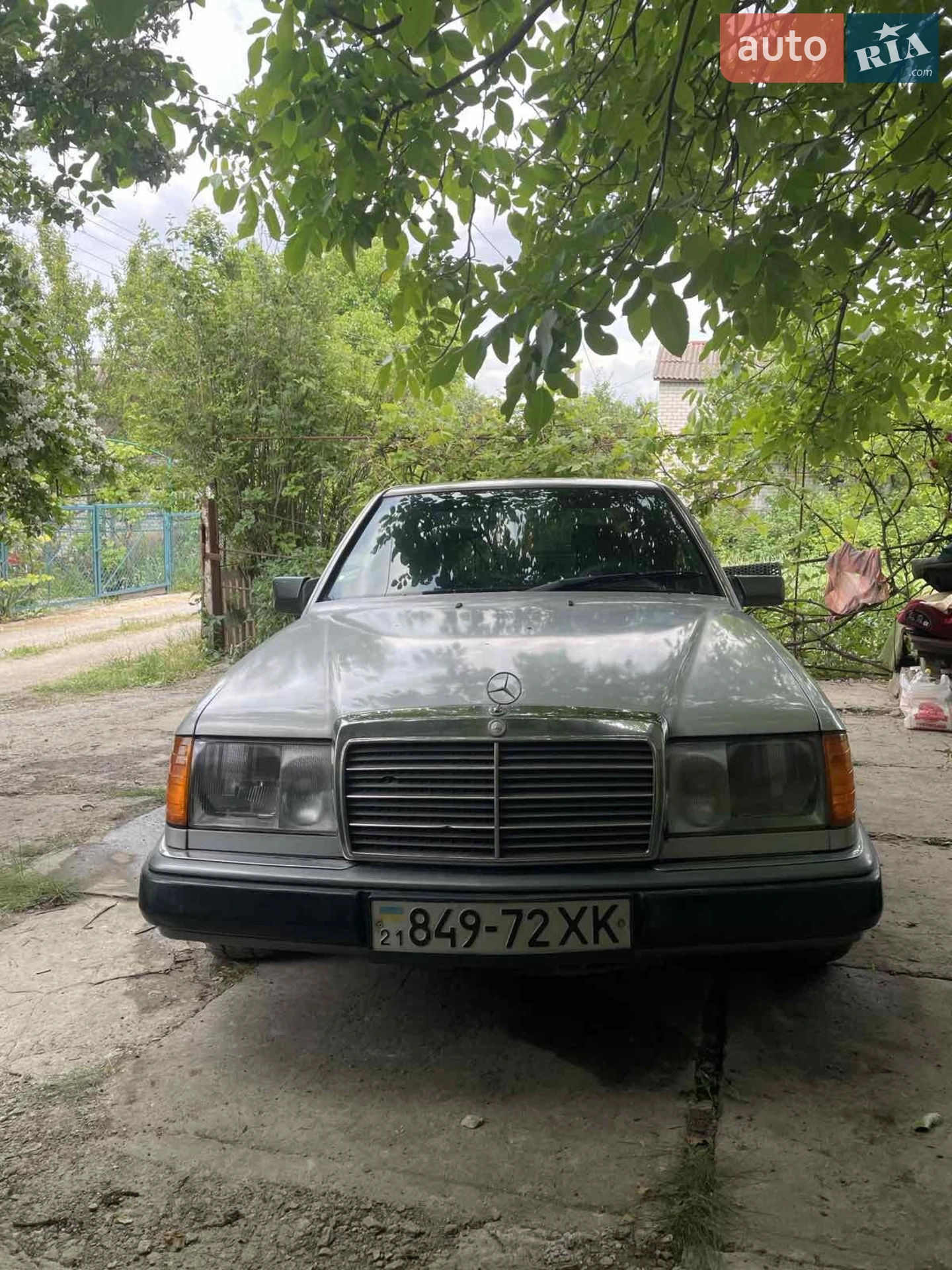 Mercedes-Benz E-Class, 1992