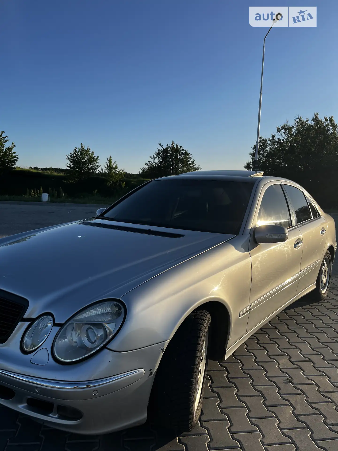 Mercedes-Benz E-Class, 2004