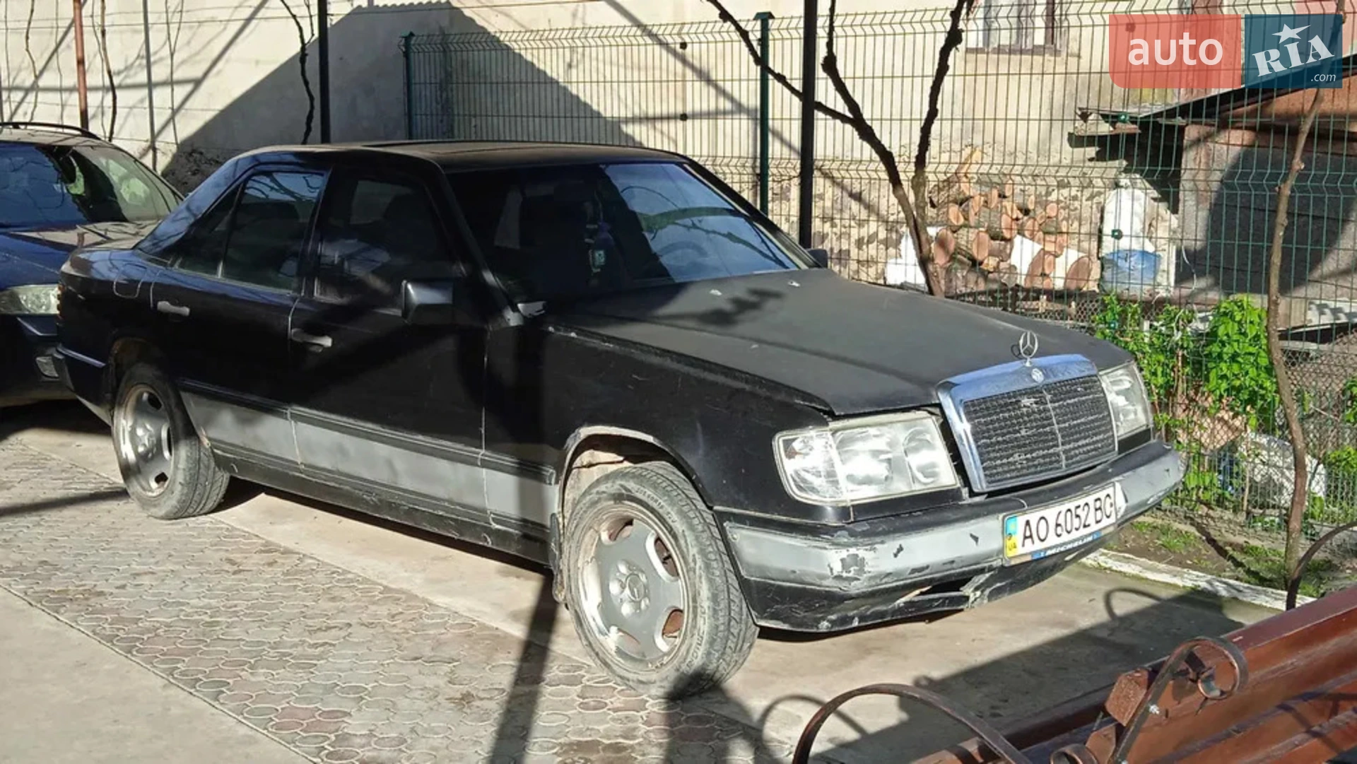 Mercedes-Benz E-Class, 1987