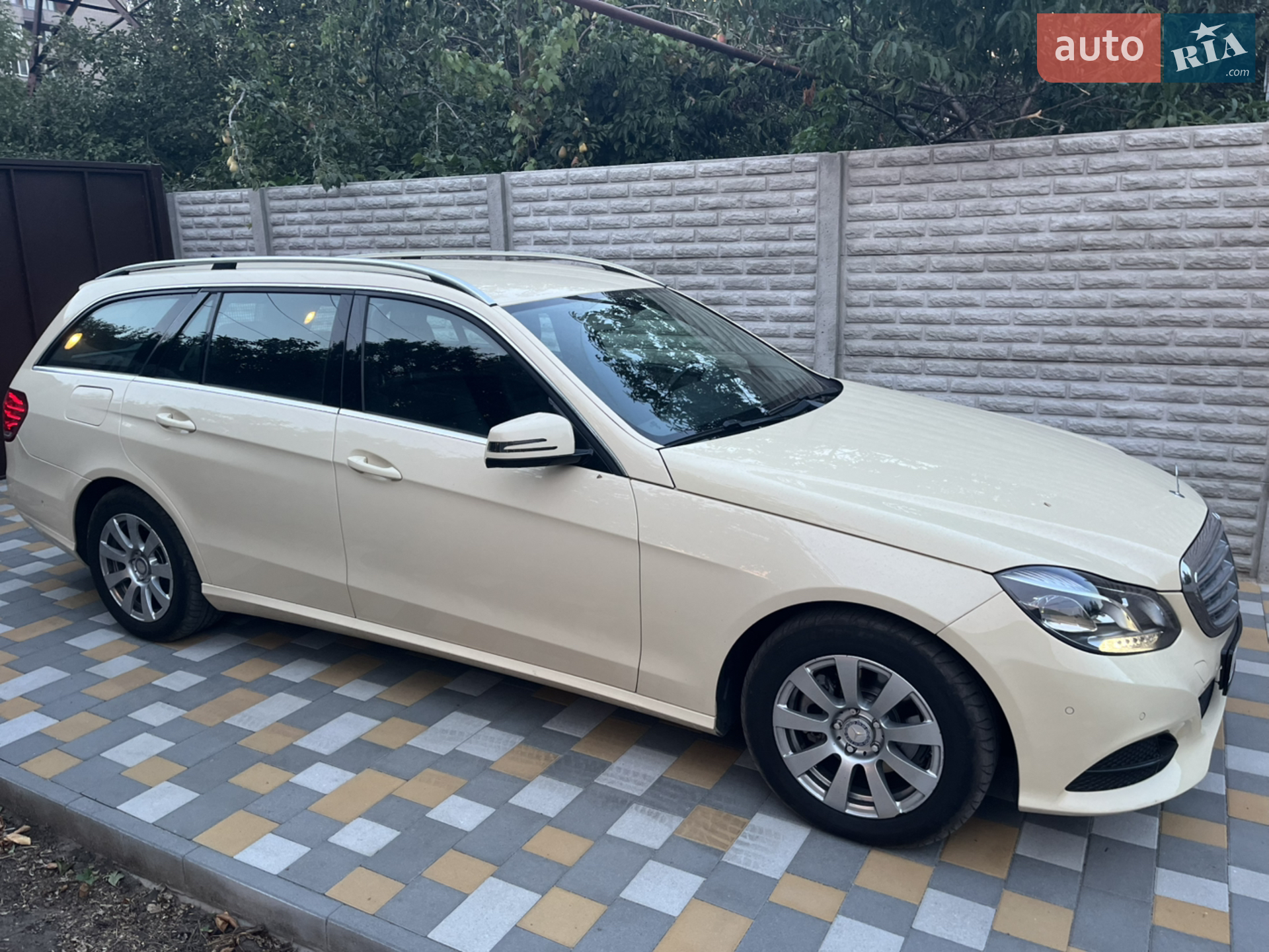Mercedes-Benz E-Class, 2015