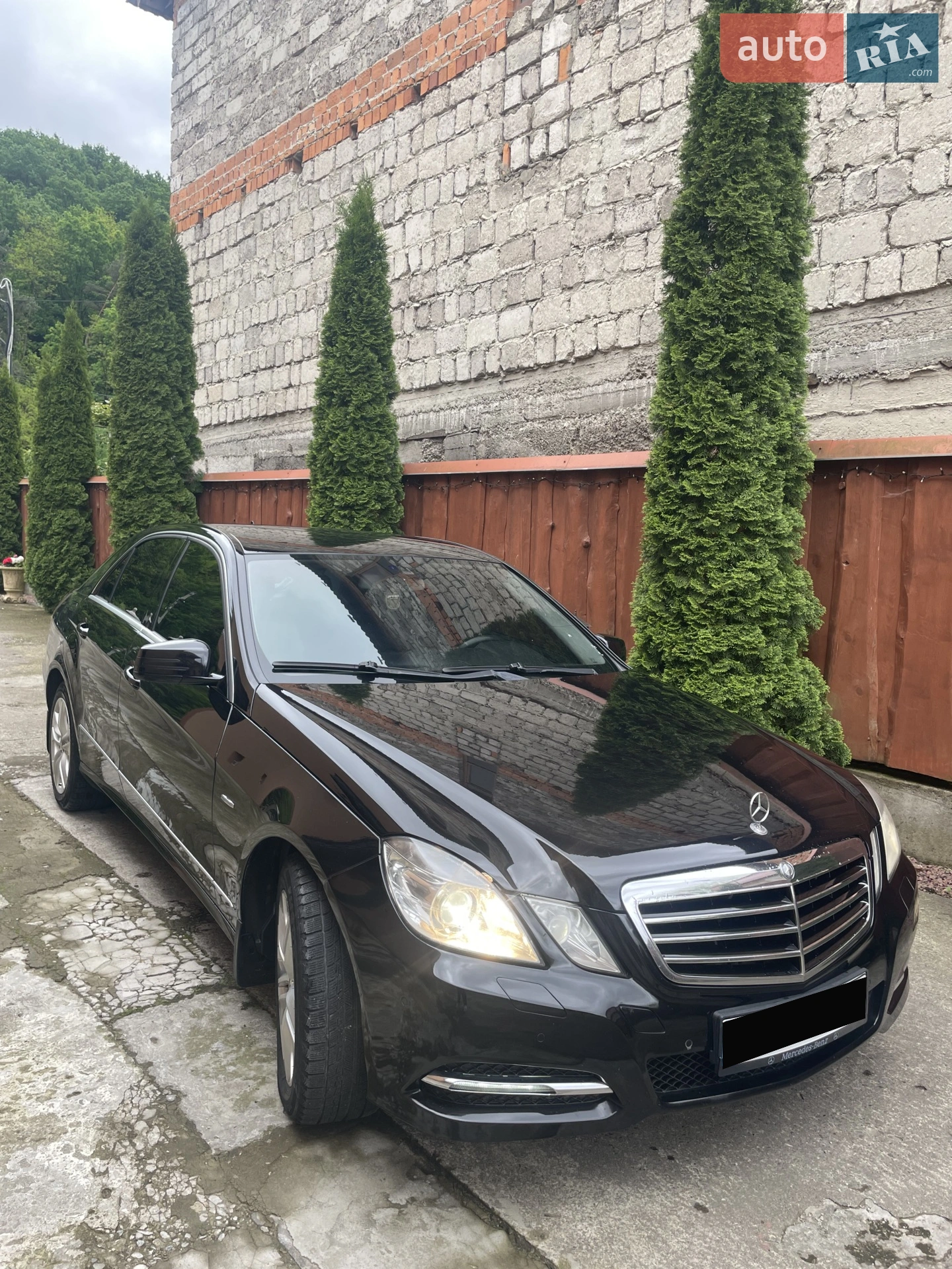 Mercedes-Benz E-Class, 2010