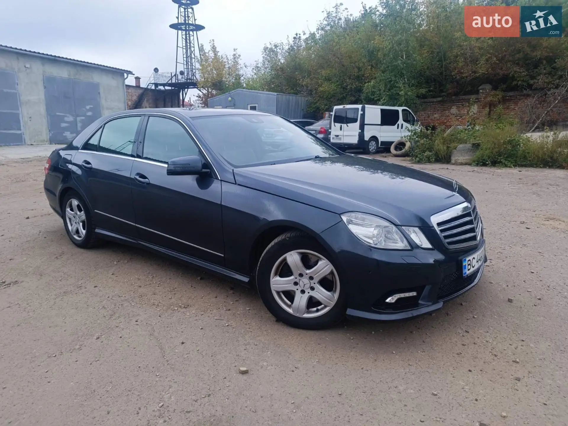 Mercedes-Benz E-Class, 2011