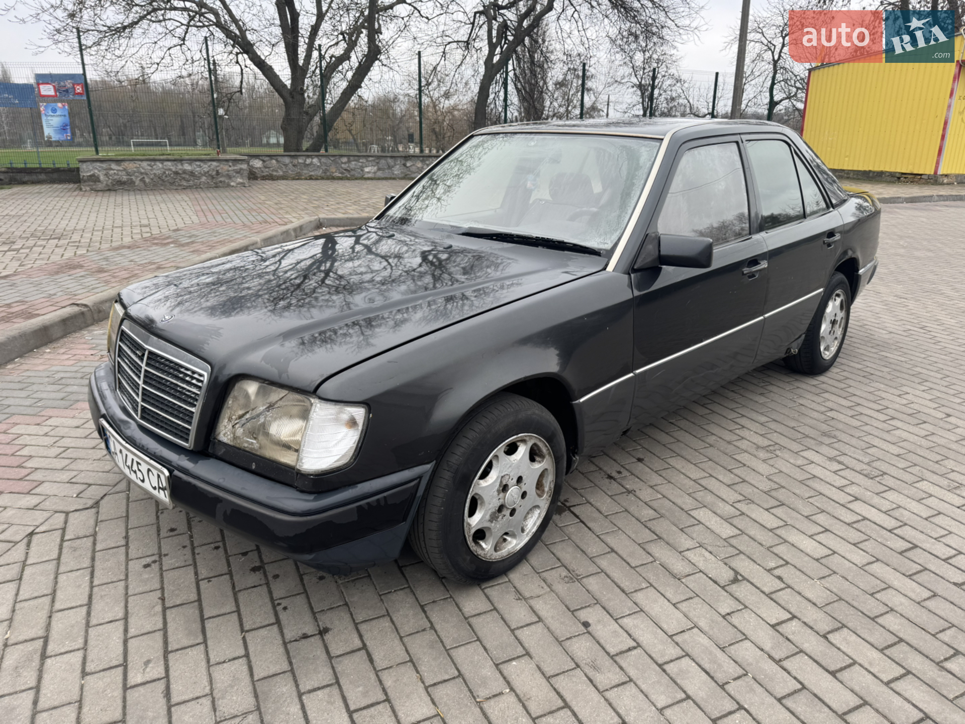 Mercedes-Benz E-Class, 1993