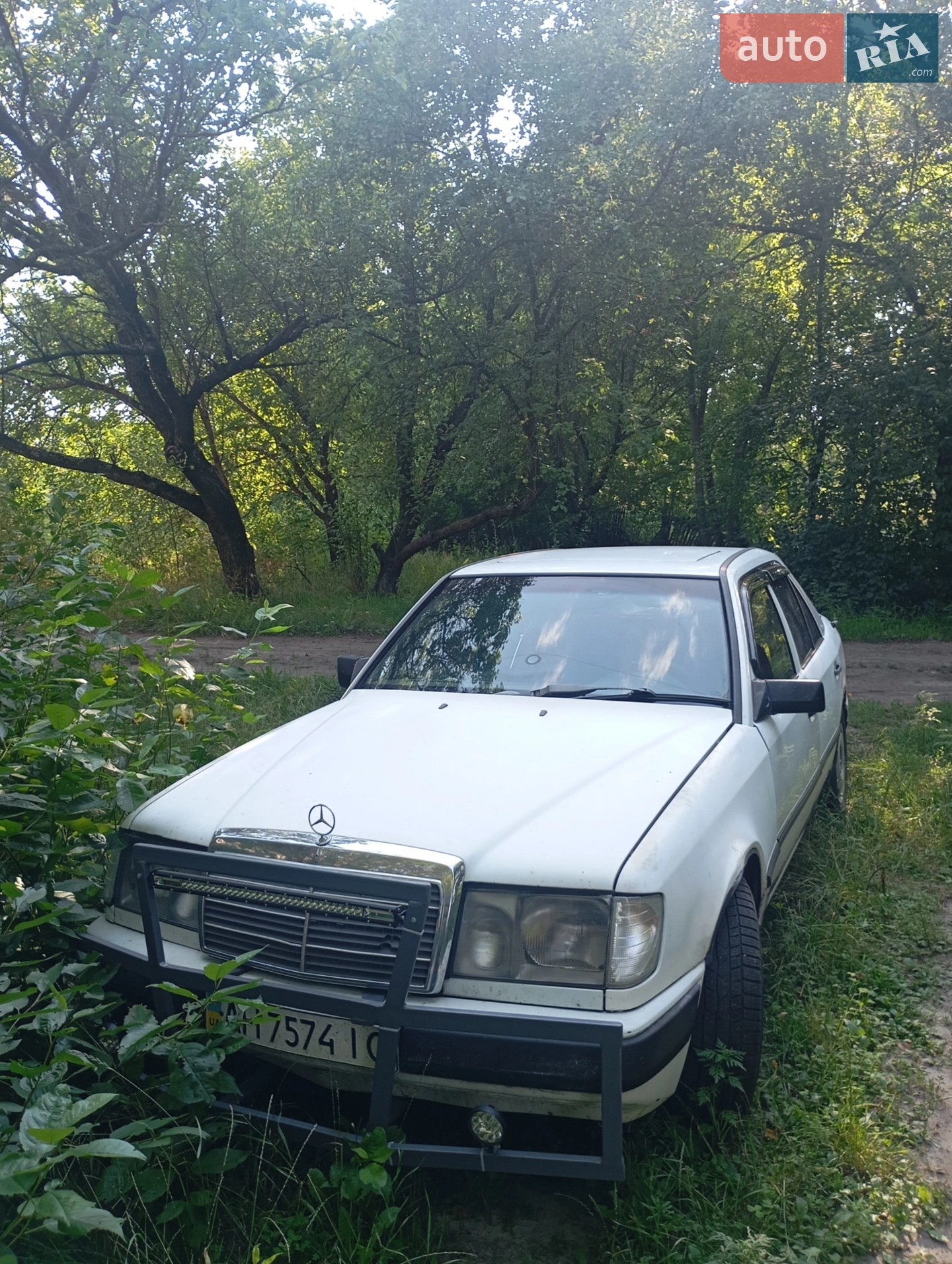Mercedes-Benz E-Class, 1986