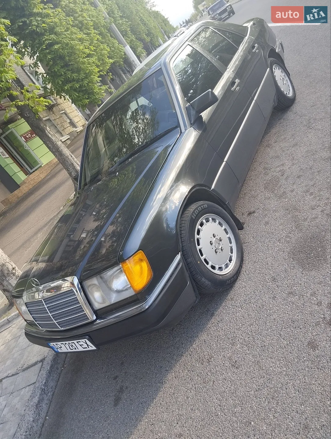 Mercedes-Benz E-Class, 1992