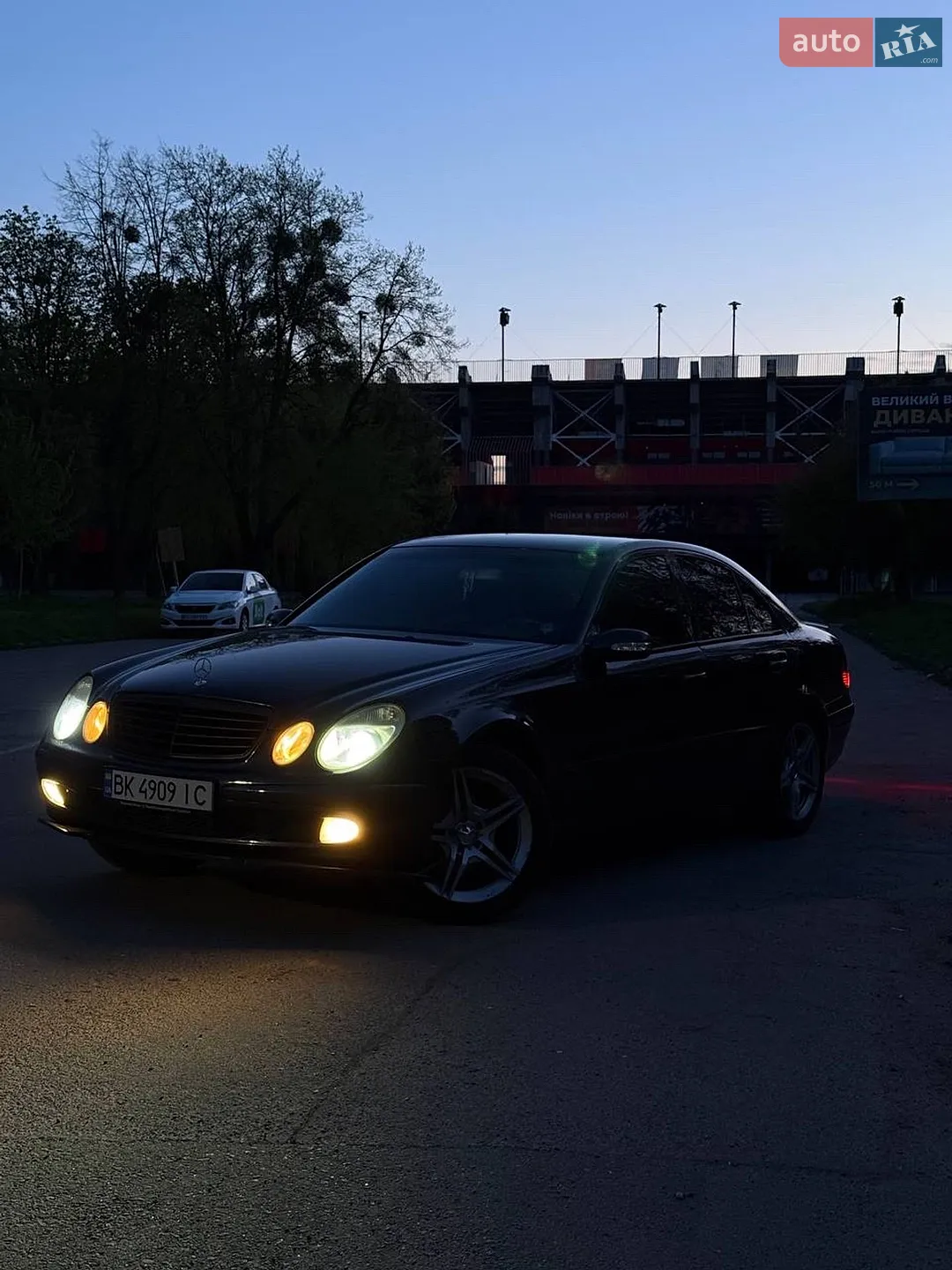 Mercedes-Benz E-Class, 2002