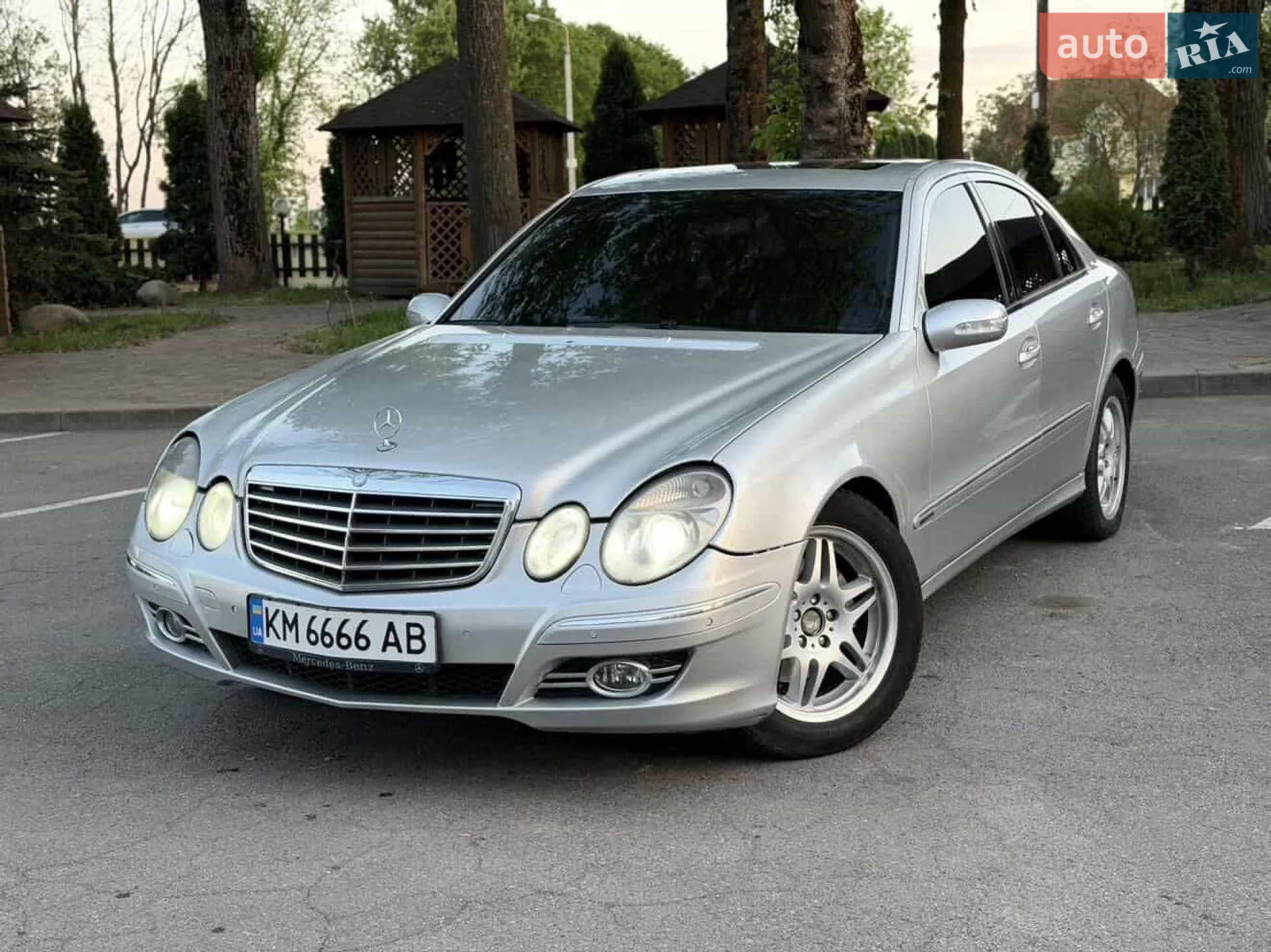Mercedes-Benz E-Class 2003 — 1