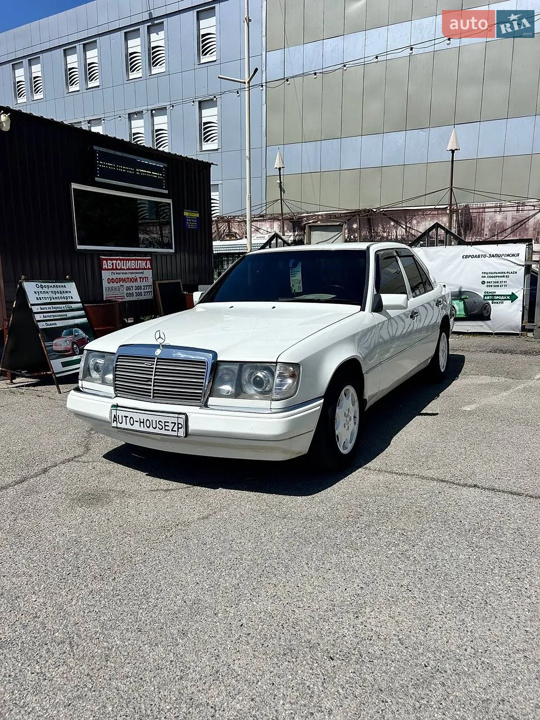 Mercedes-Benz E-Class, 1986
