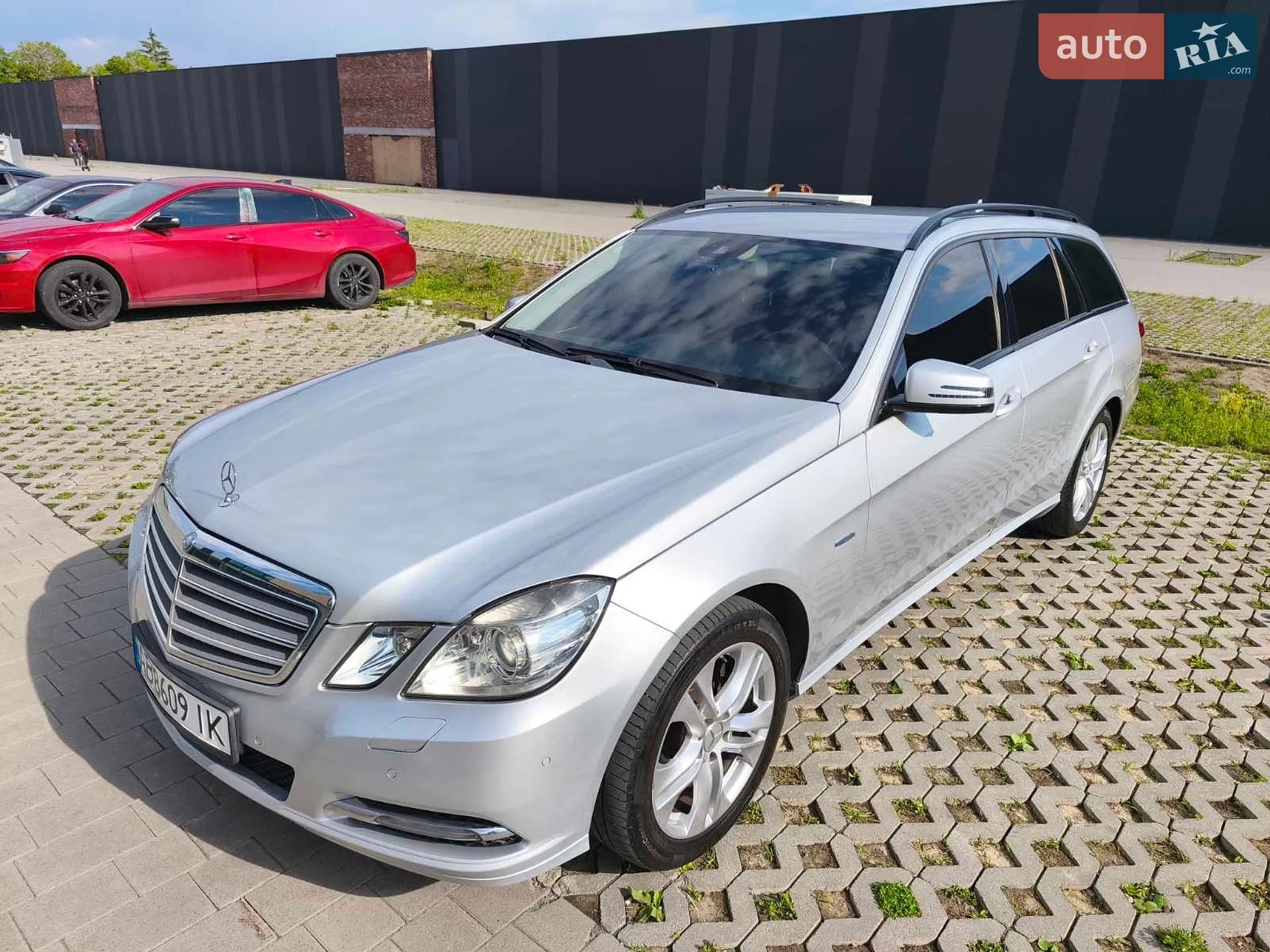 Mercedes-Benz E-Class, 2011