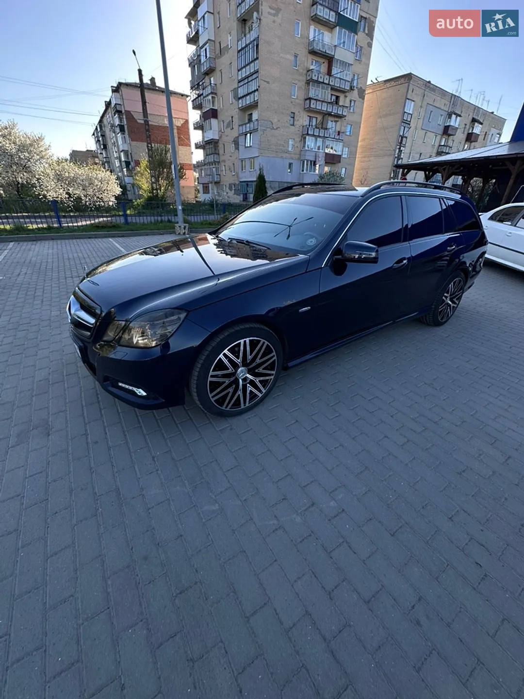 Mercedes-Benz E-Class, 2010