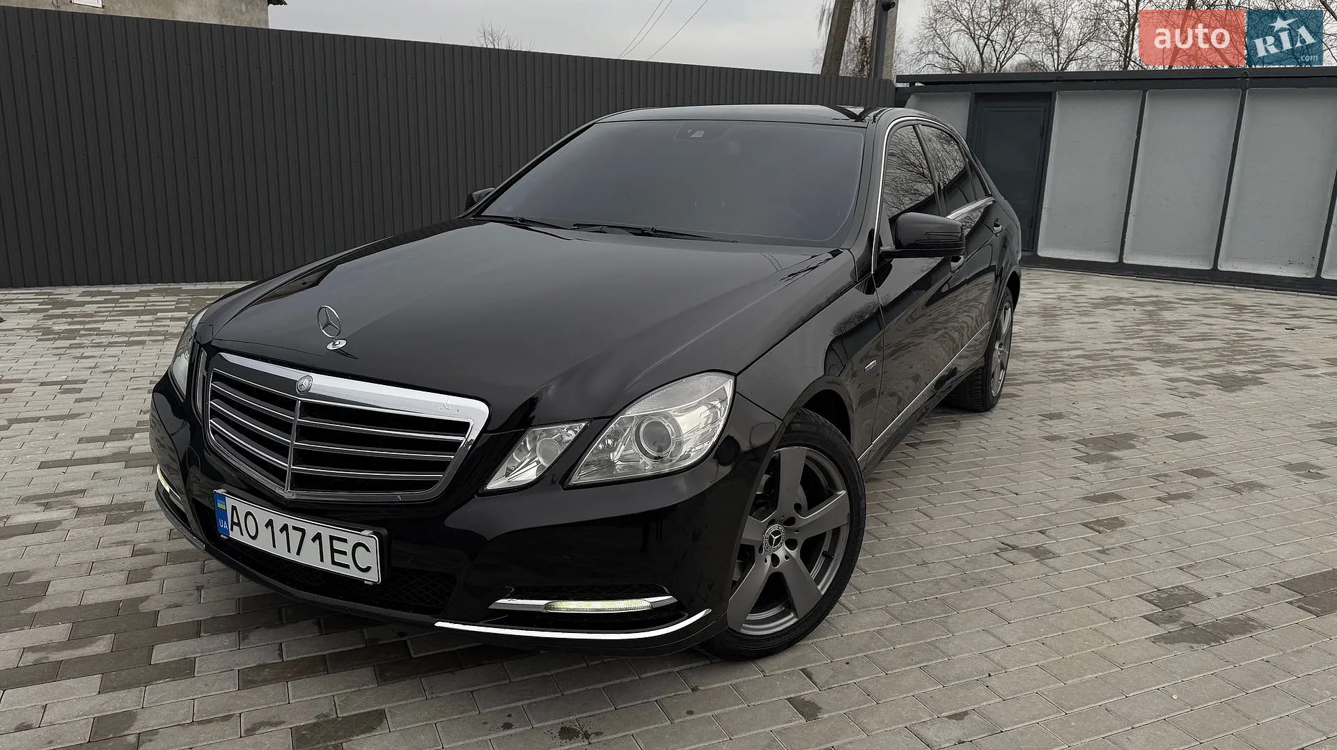 Mercedes-Benz E-Class, 2011