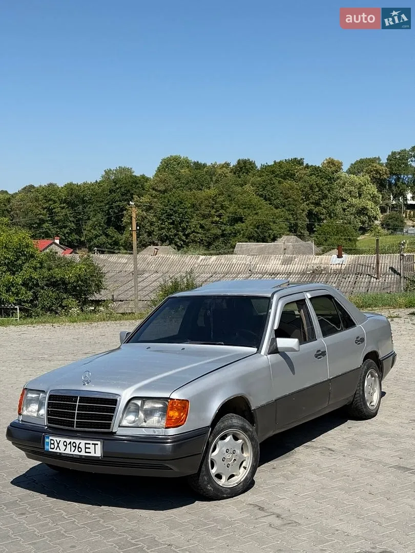 Mercedes-Benz E-Class, 1993
