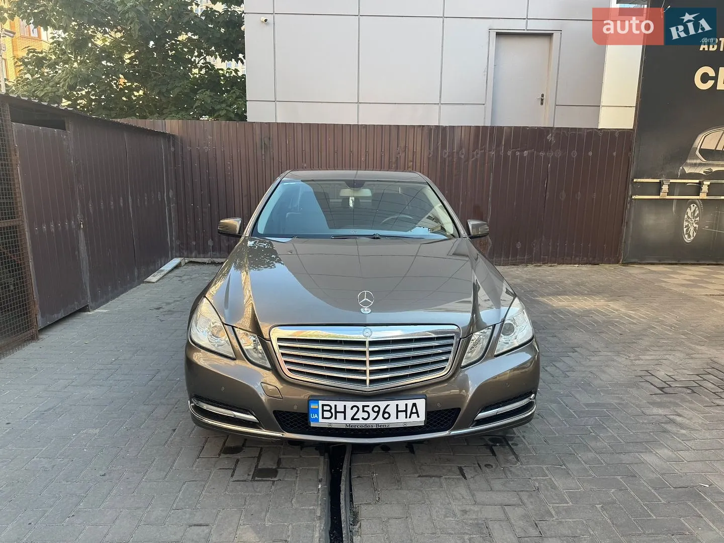Mercedes-Benz E-Class, 2012
