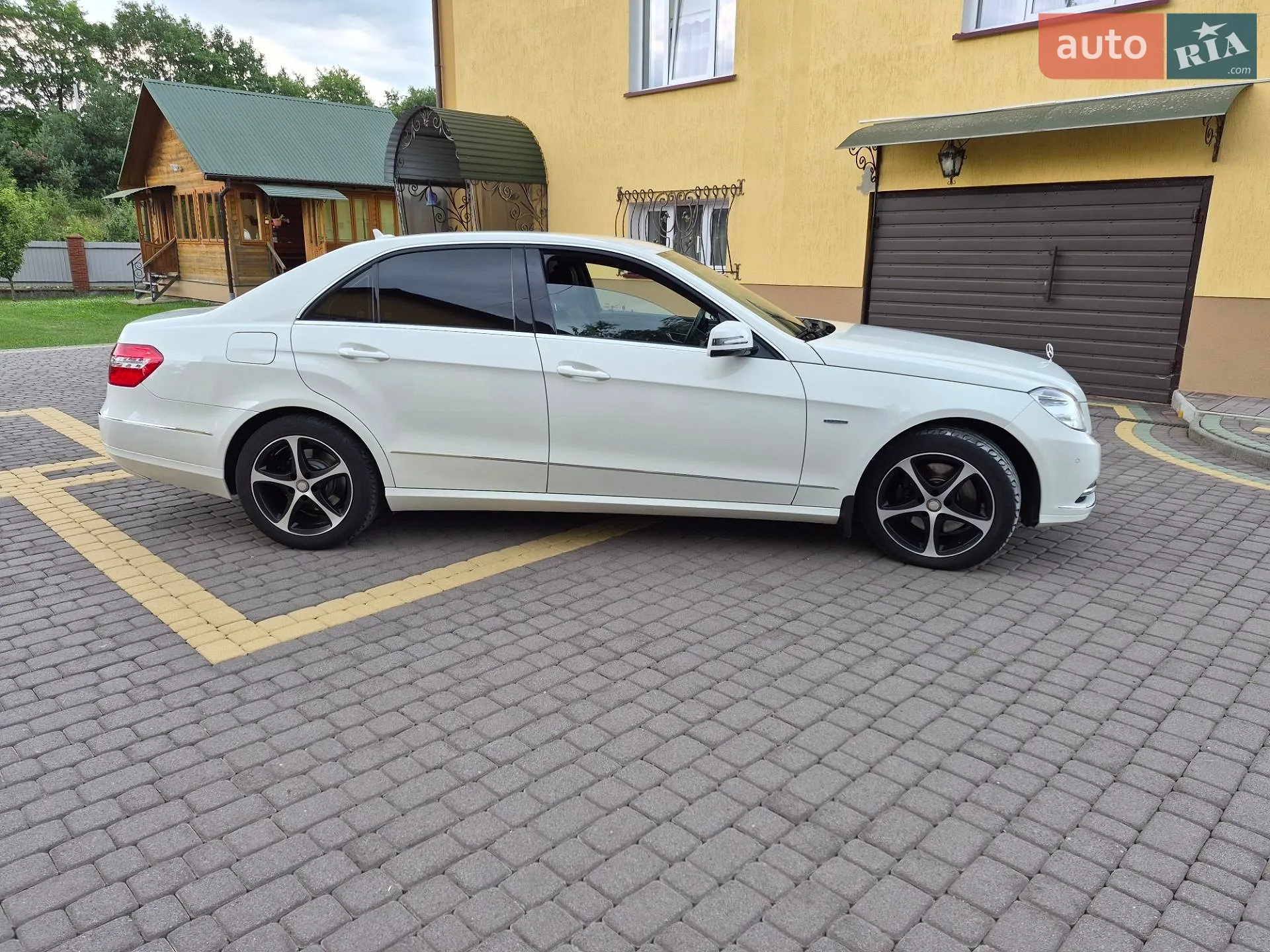 Mercedes-Benz E-Class, 2012