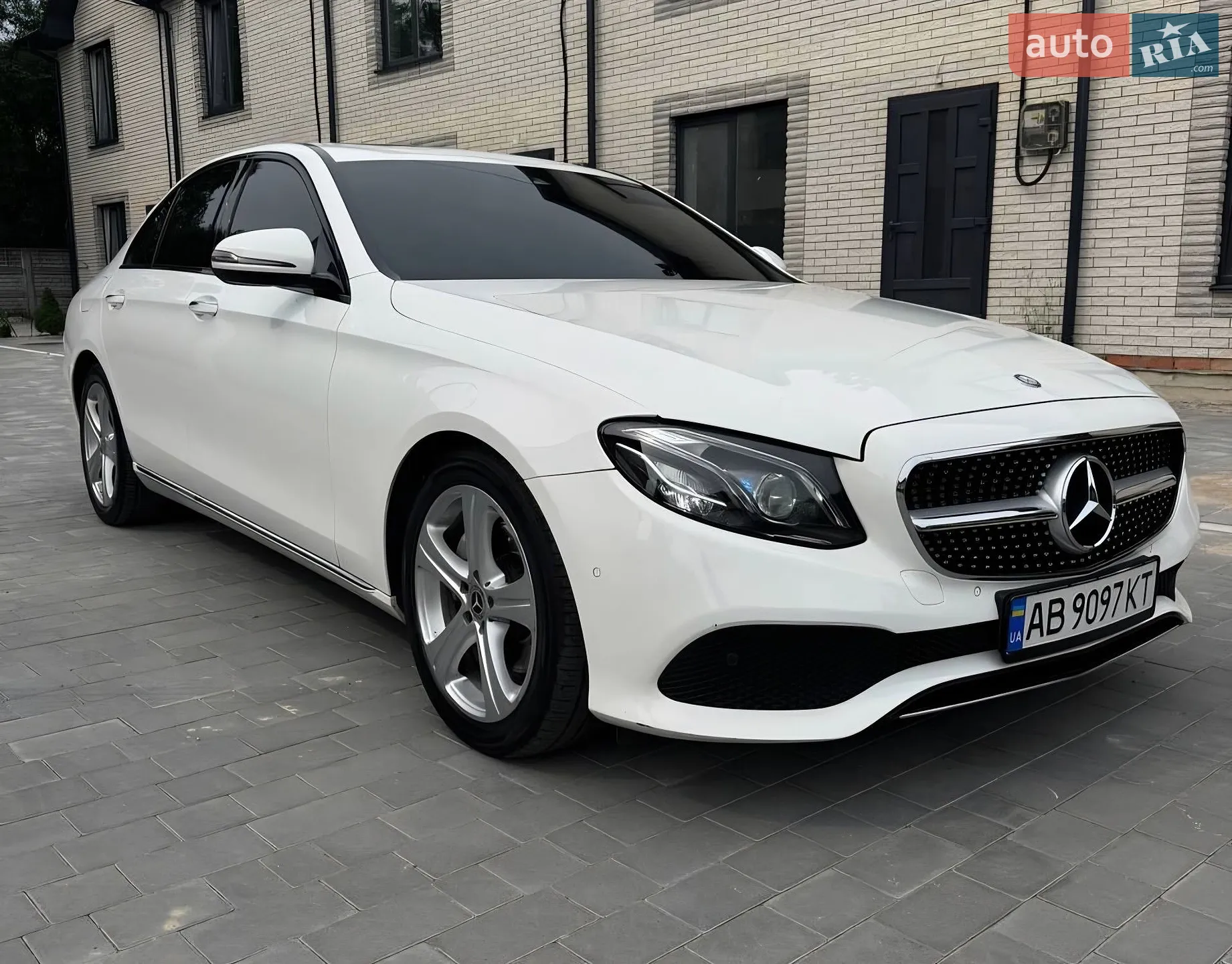 Mercedes-Benz E-Class, 2016